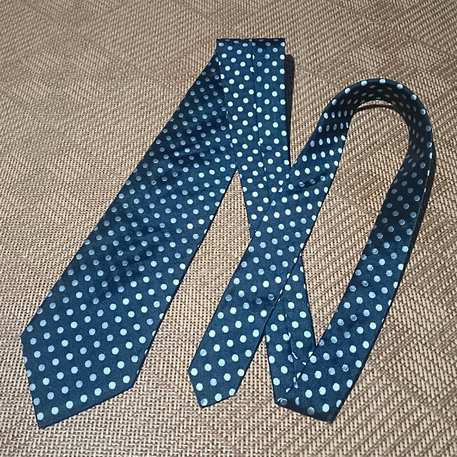 Aquascutum of London Mens Necktie Blue Polka Dot Silk Designer Tie