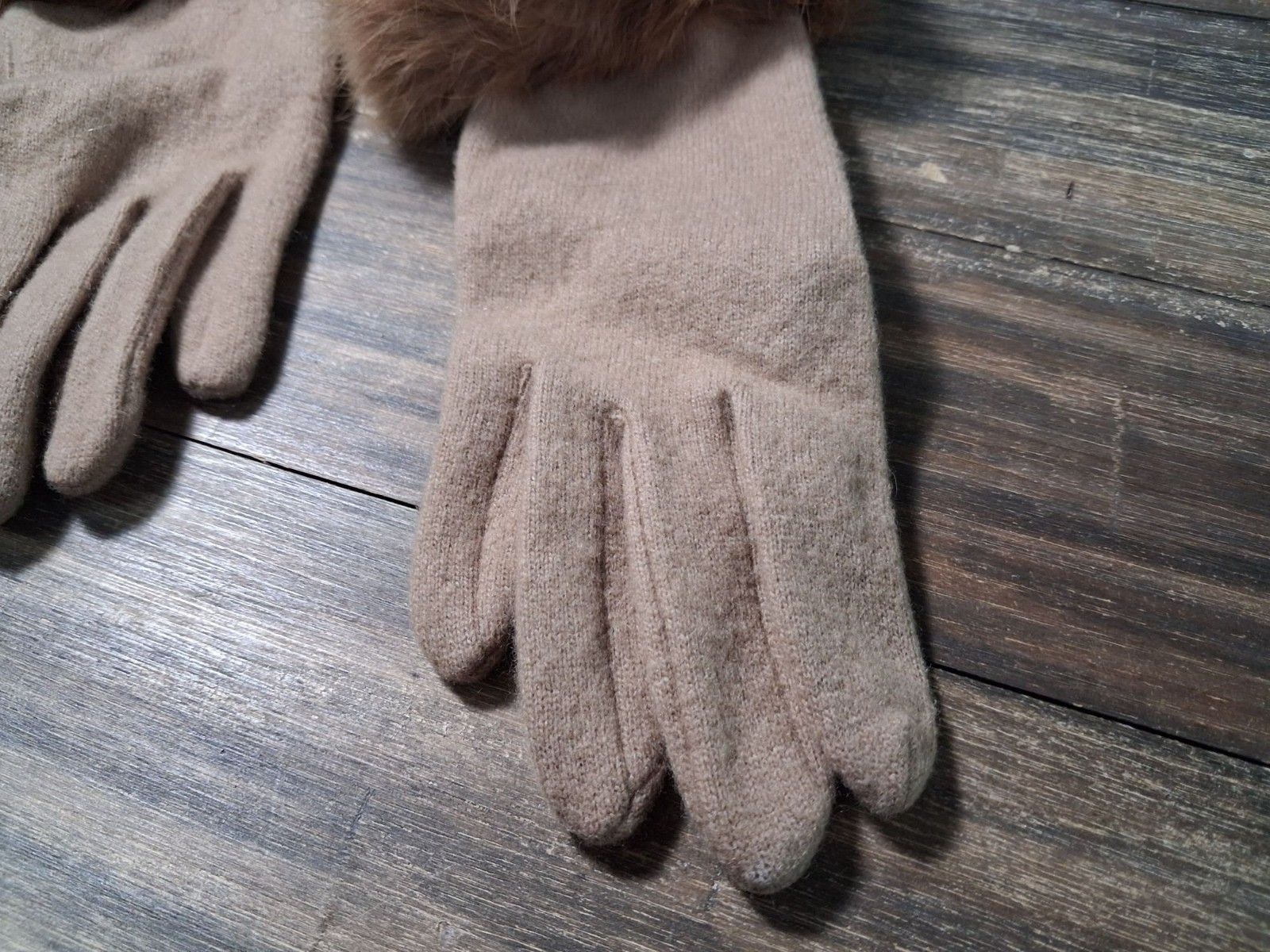Vintage Cashmere Wool Nylon Light Brown Gloves OS Unknown Fur Phillipines