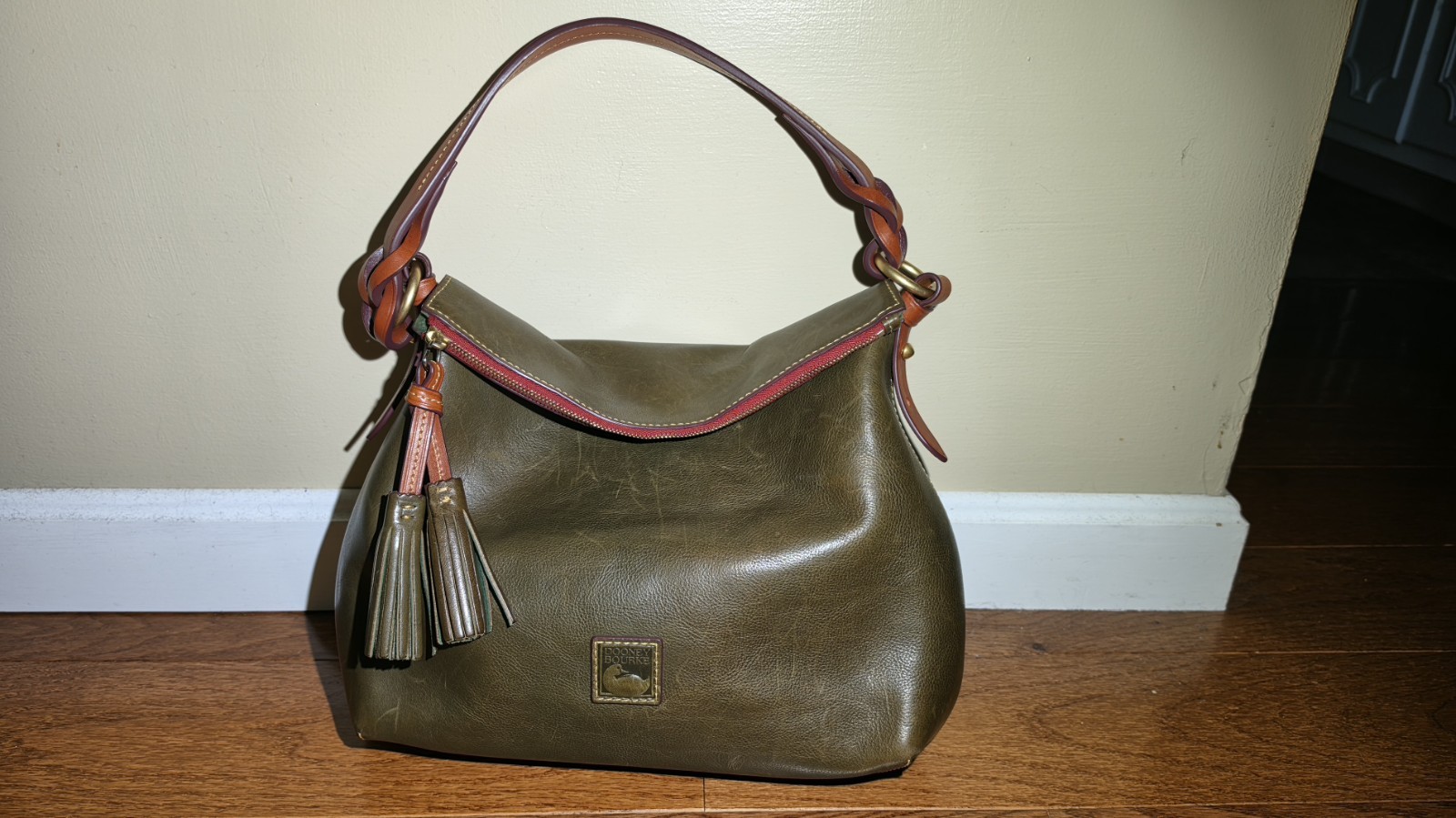 Dooney and Bourke Florentine Twist Strap Hobo Bag Natural Leather – Olive