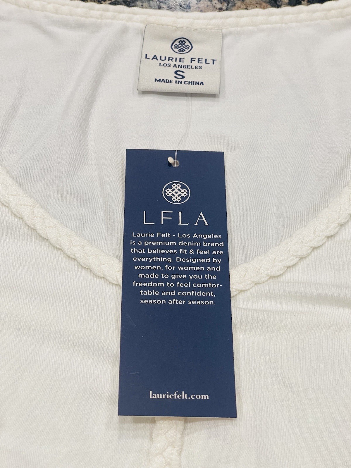 Laurie Felt Cotton Rayon Raglan Tee Size S Ivory A601914
