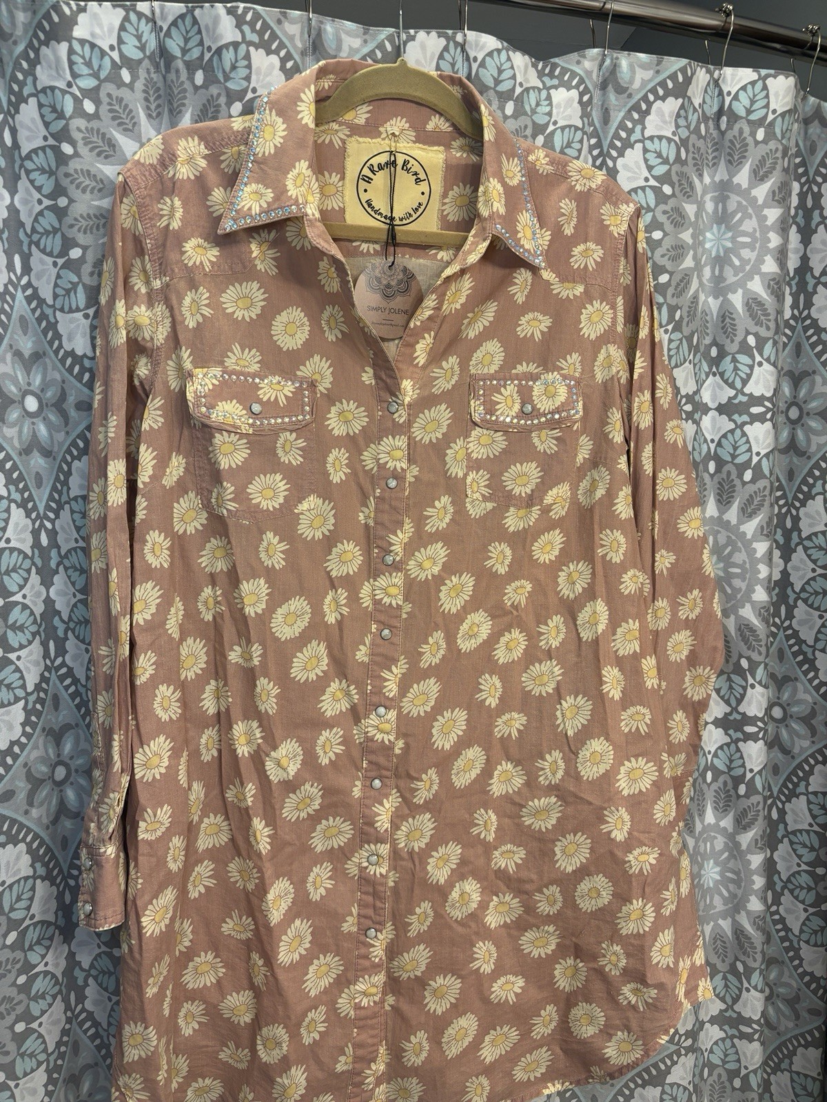NWT – A Rare Bird Women’s Pink Daisy Size SMALL Collared Button Pocket Dress