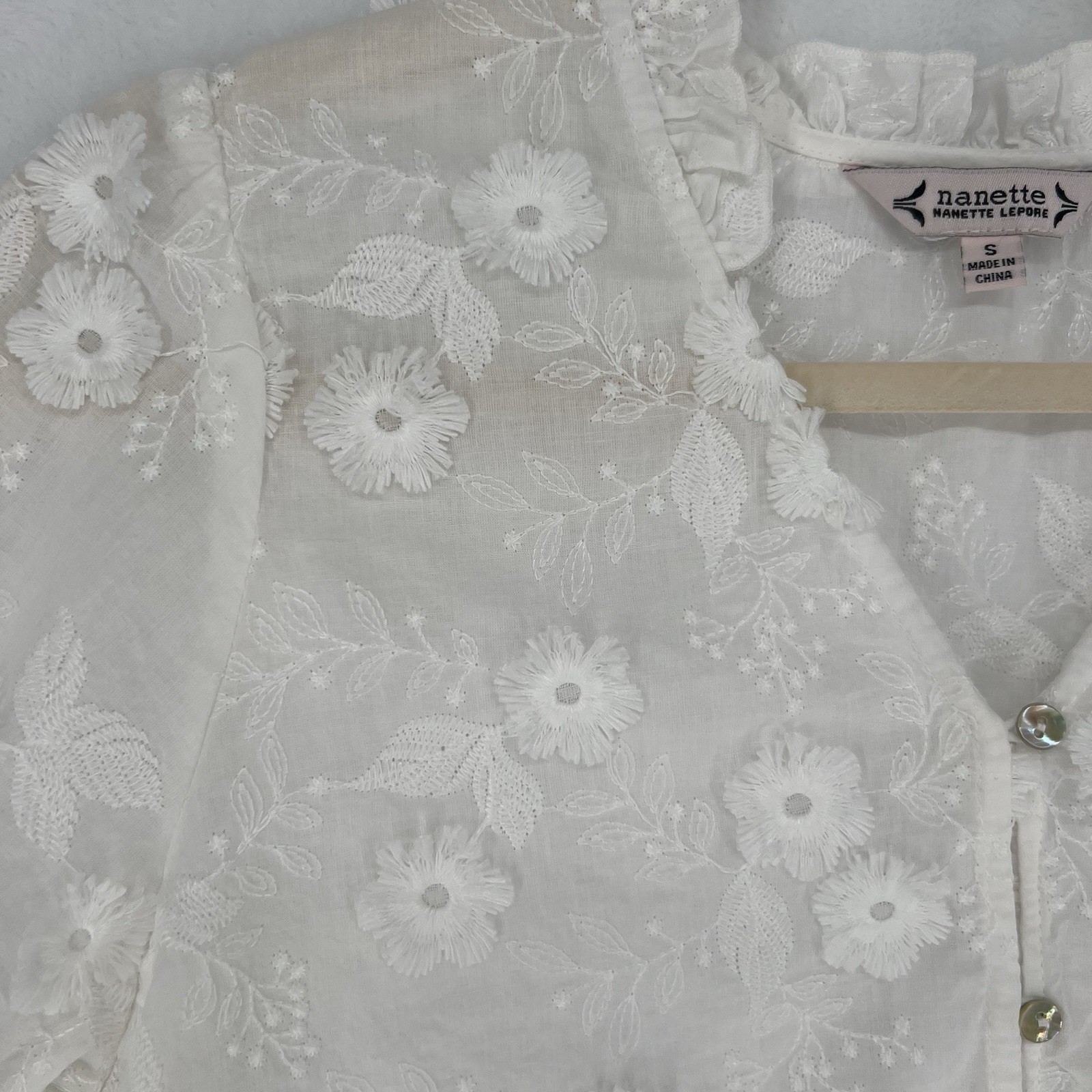 Nanette Lepore White Floral Eyelet Embroidered V-Neck Blouse Sz S Bridal Sheer