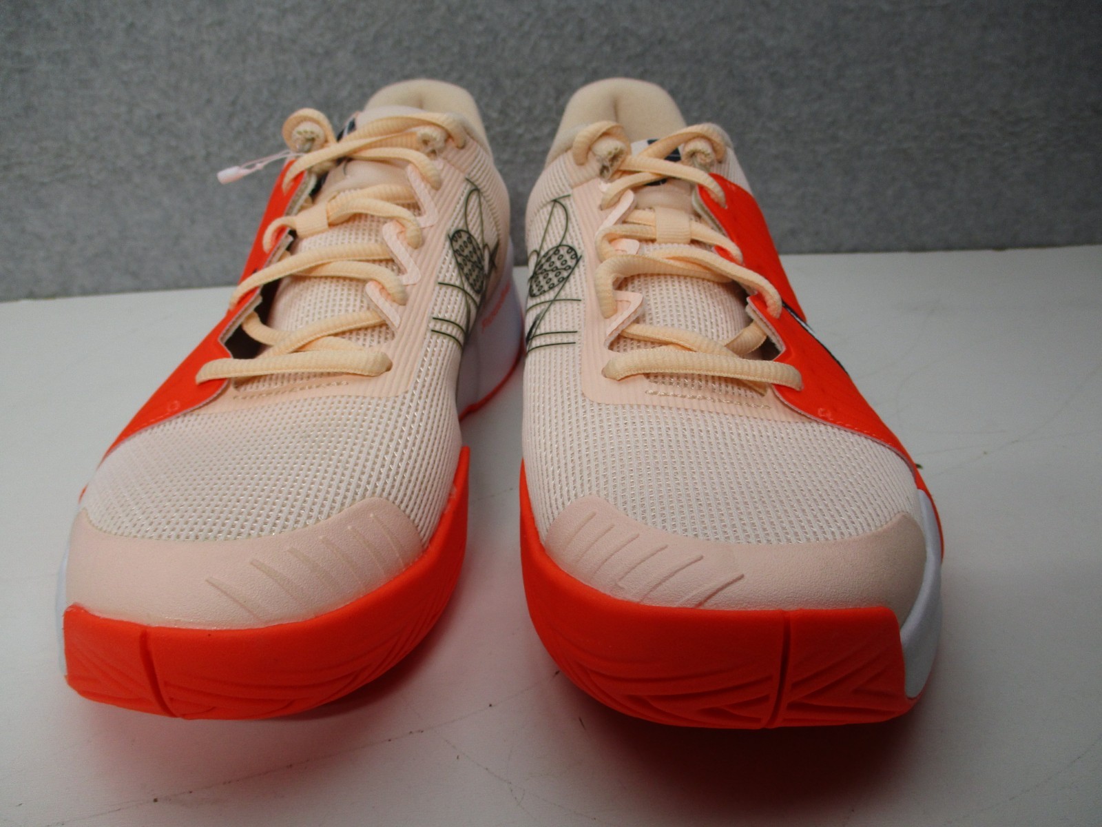 Nike Zoom Challenge Pickleball Tennis Shoes Womens Sz 8.5 Crimson Orange