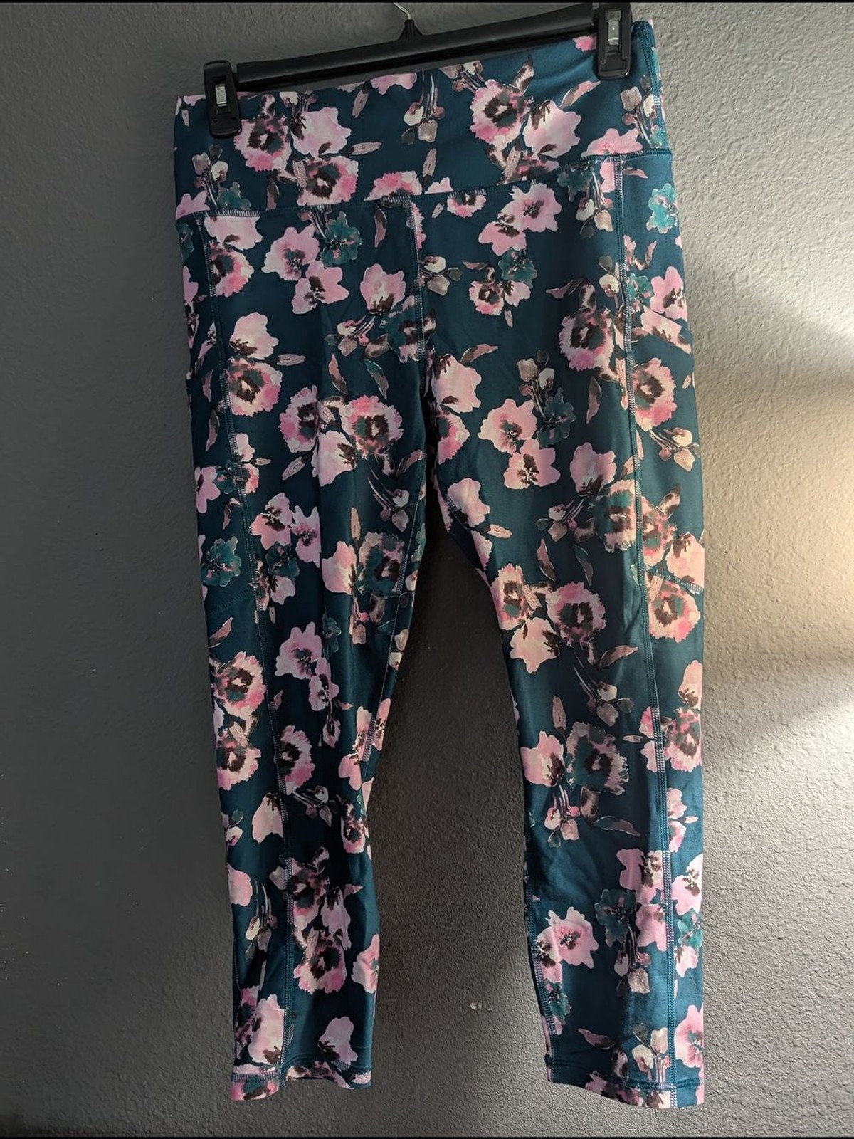 Floral Performance Leggings in Teal and Pink – Women’s Activewear