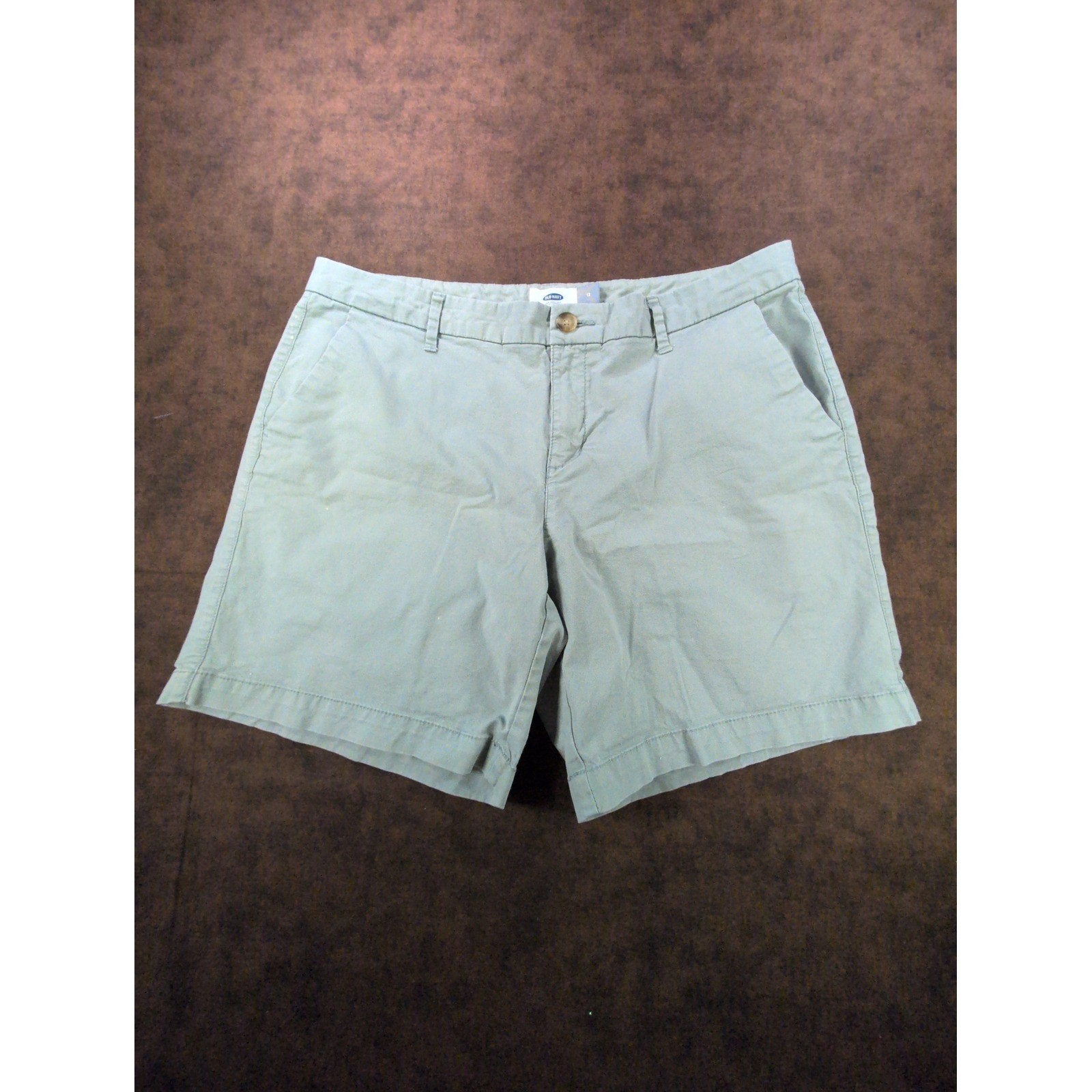 Old Navy Everyday Chino Walking Shorts Sage Gray Green Womens 12 Stretch Midrise