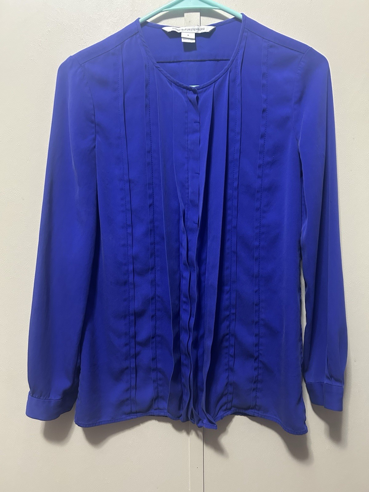 Diane Von Furstenburg Women’s Button Up Silk Blouse Size 0