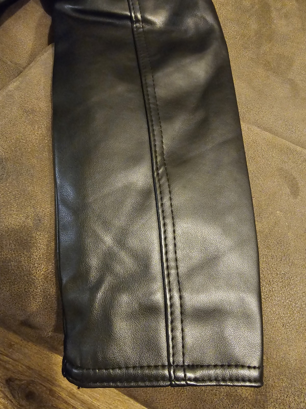 R Rosso Black and Gold Leather Button Up Jacket Men’s Size Medium Made In Italy