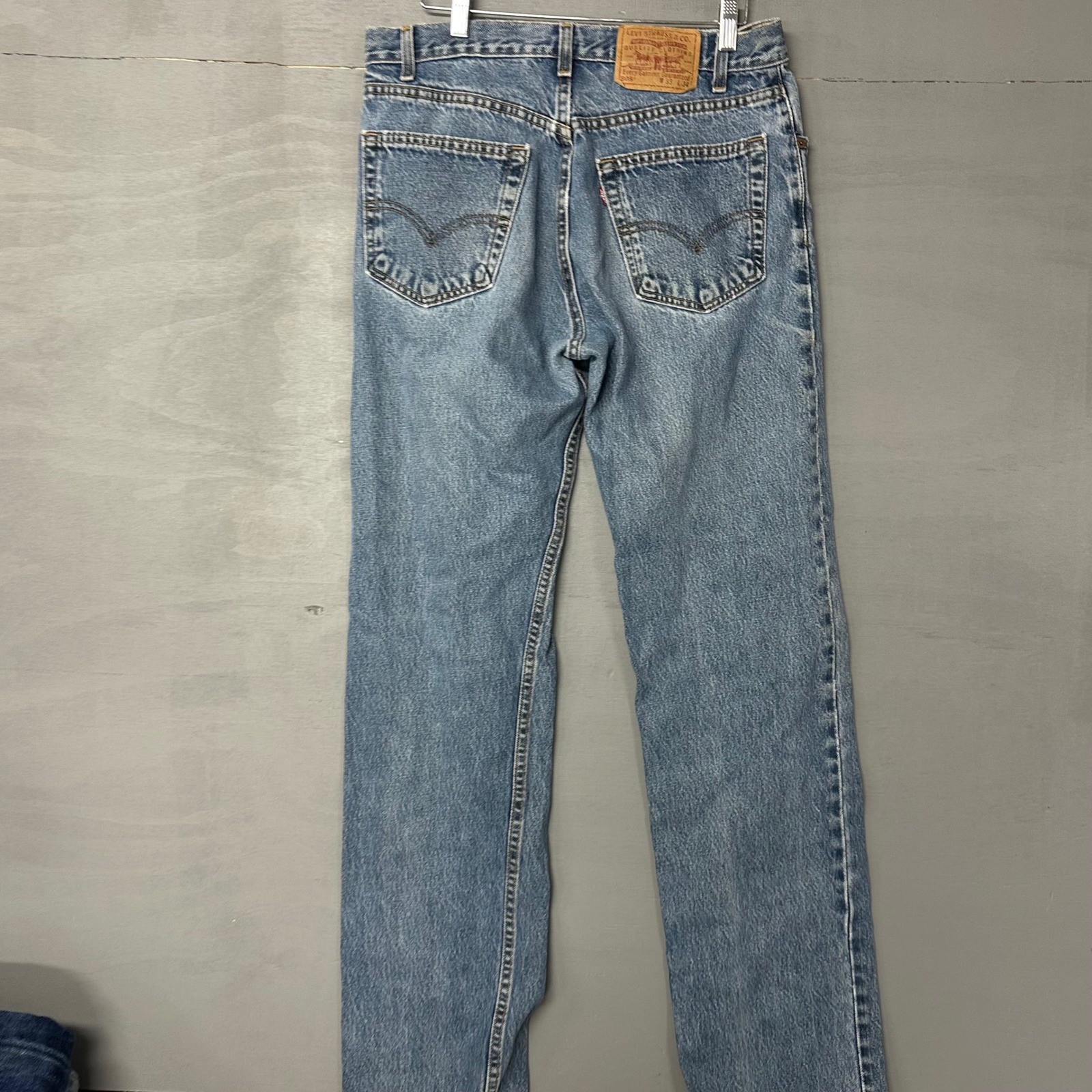 Levi Strauss 505 Jeans Mens W33 L34 Light Wash Straight Fit Denim Pants