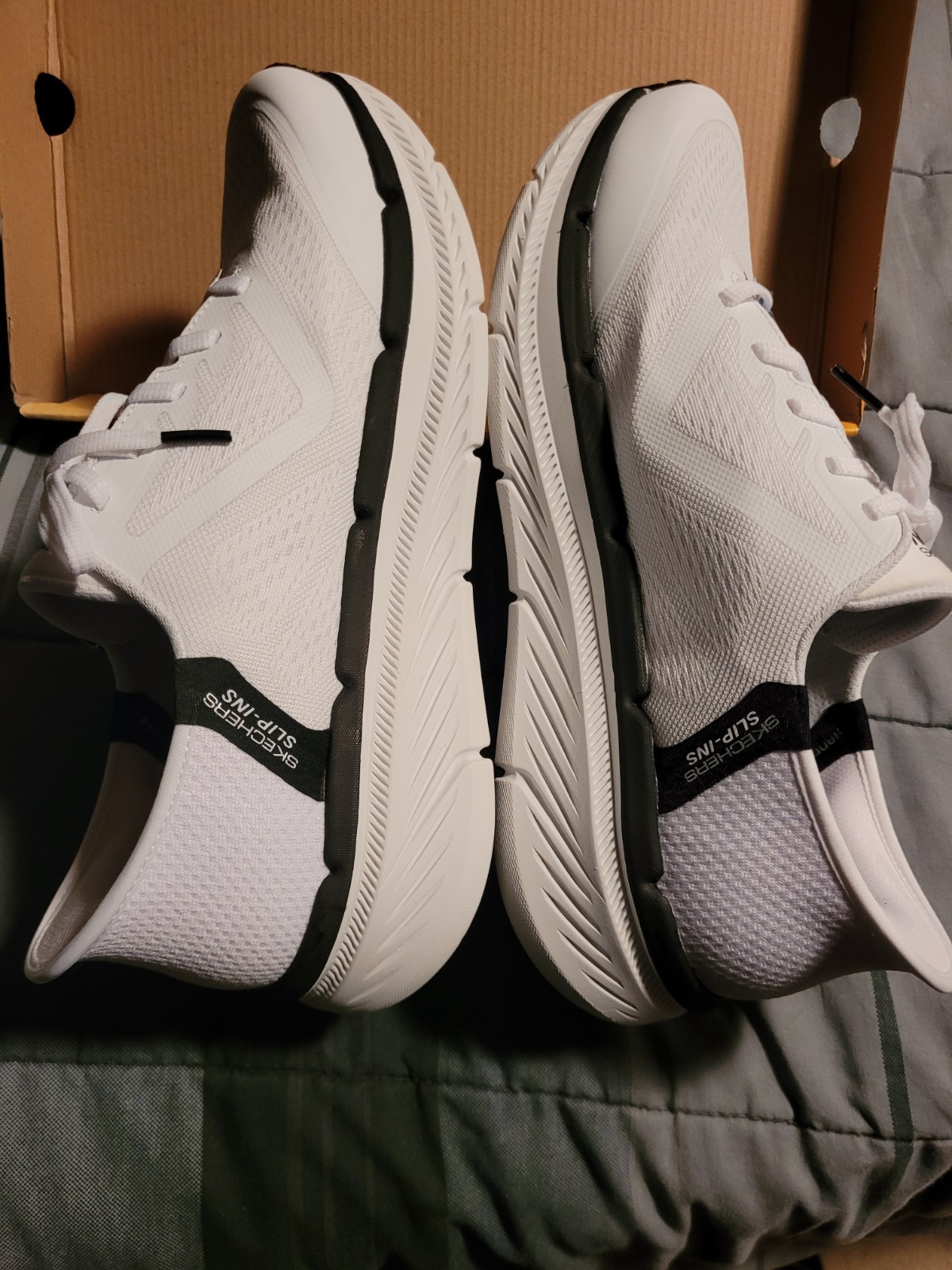 Skechers Slip-ins Max Cushioning Air Cooled Premier 2.0 Mens US Size 11 White