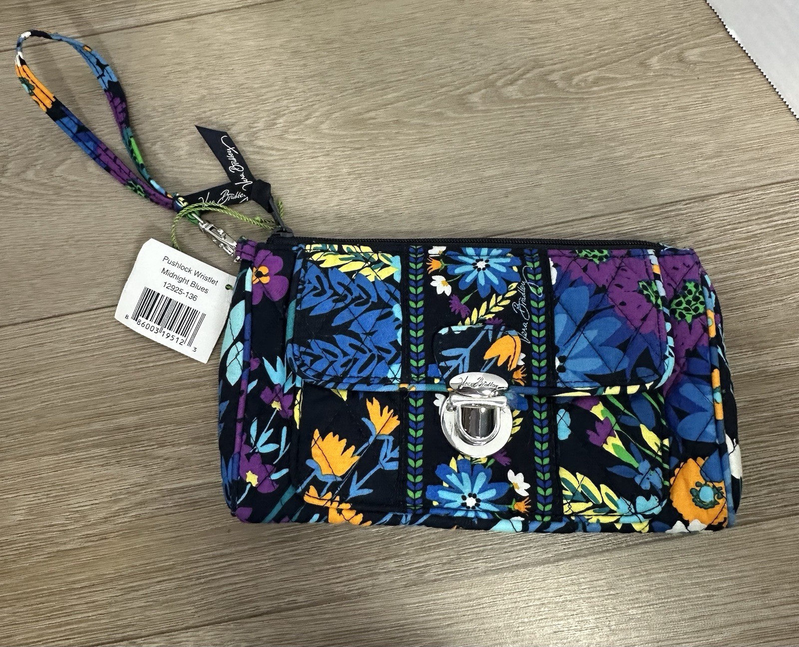 VERA BRADLEY MIDNIGHT BLUES FLORAL CLUTCH WRISTLET PUSH LOCK POCKET