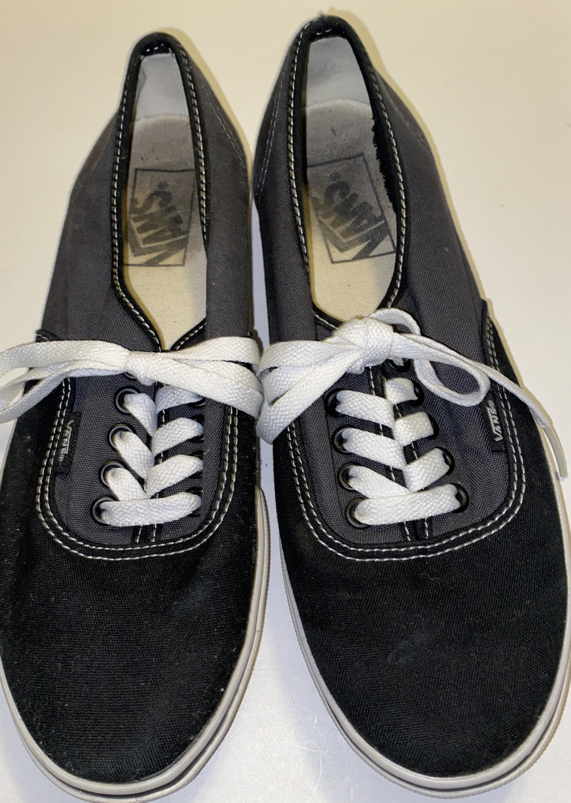 VANS Low Black Sneakers Sz Men 6.5 Women 8