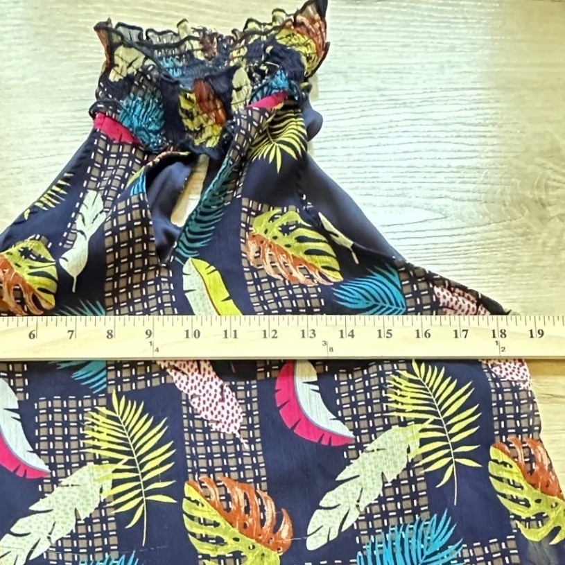 Absolutely Famous Tropical Leaf Feather Cocktail Dress Ruffle M Smocked Neck