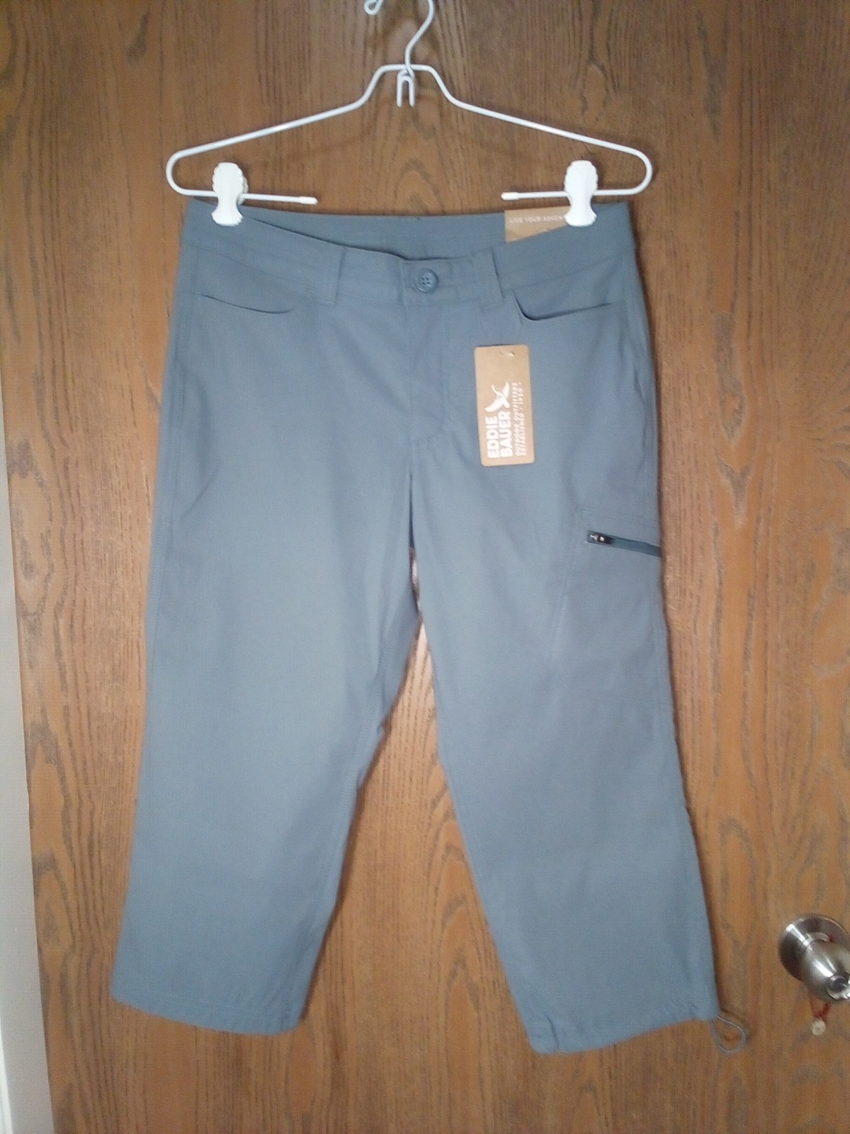 NWT $65 Eddie Bauer Wm’s Rainier Gray Capri Hiking Pants Sz P4