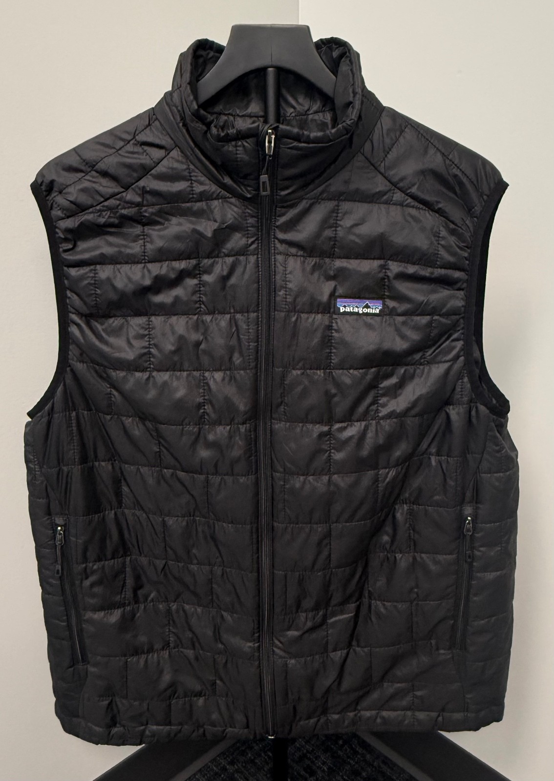 Patagonia Men’s Size Large Nano Puff Lightweight Black Full Zip Vest Jacket!
