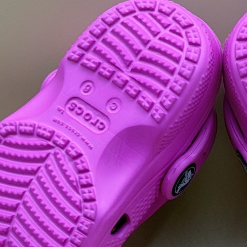 CROCS Toddler Baya Clog Size 6C Girls – Vibrant Bright Pink EUC