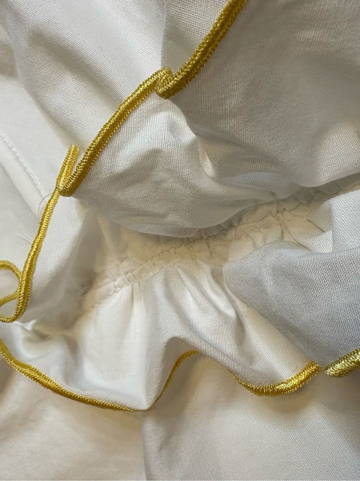 Oscar de la Renta White Sleeveless Ruffle-Front Sleeveless Blouse with Gold Trim