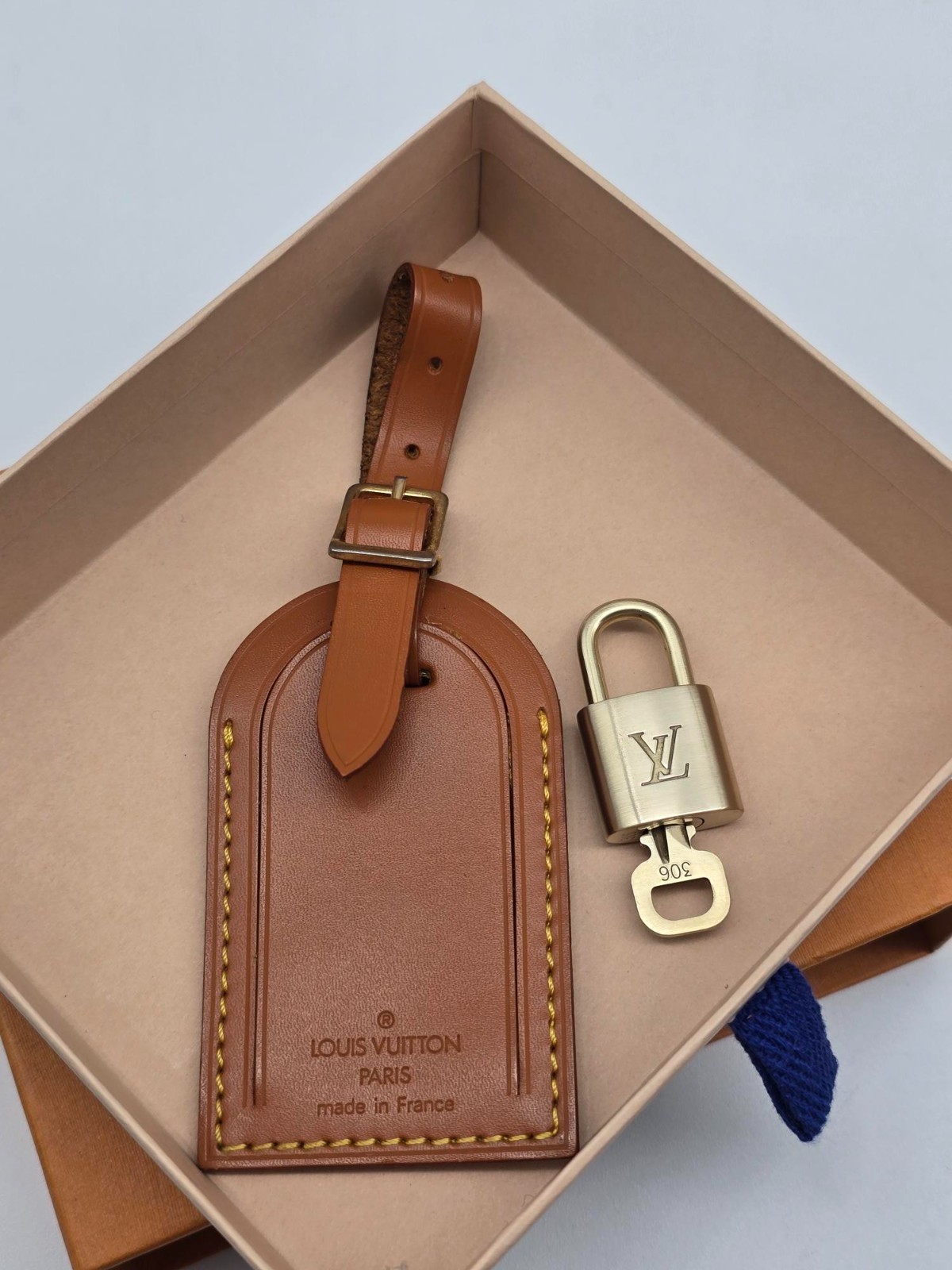 Authentic Louis Vuitton LV Large Brown Luggage Tag Gold Padlock Key w/ Box