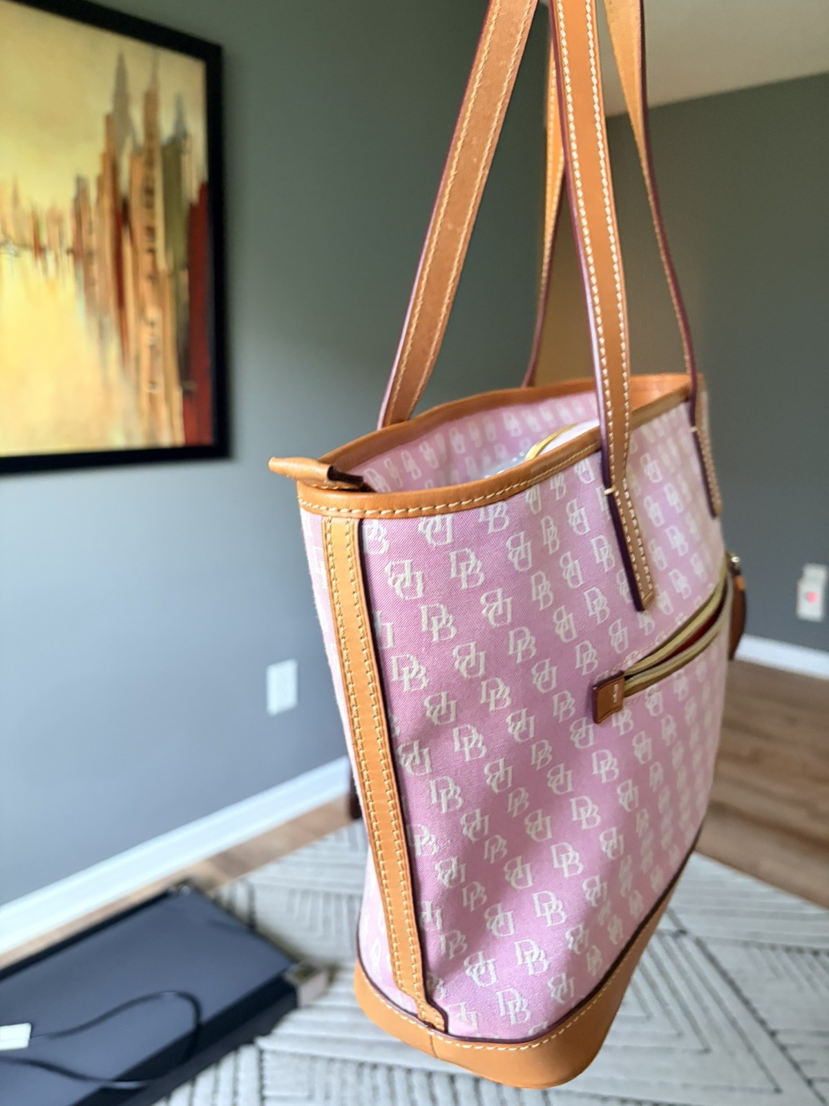 Dooney & Bourke Womens Jacquard Pink Monogram Gold Bottom Feet Handbag