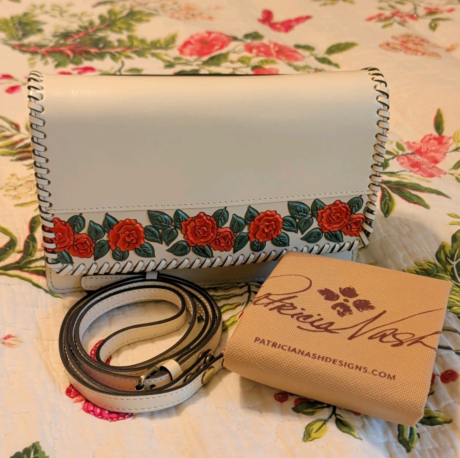 New!! Beautiful! Patricia Nash White Floral Crossbody Bag w/Detach Strap Read…