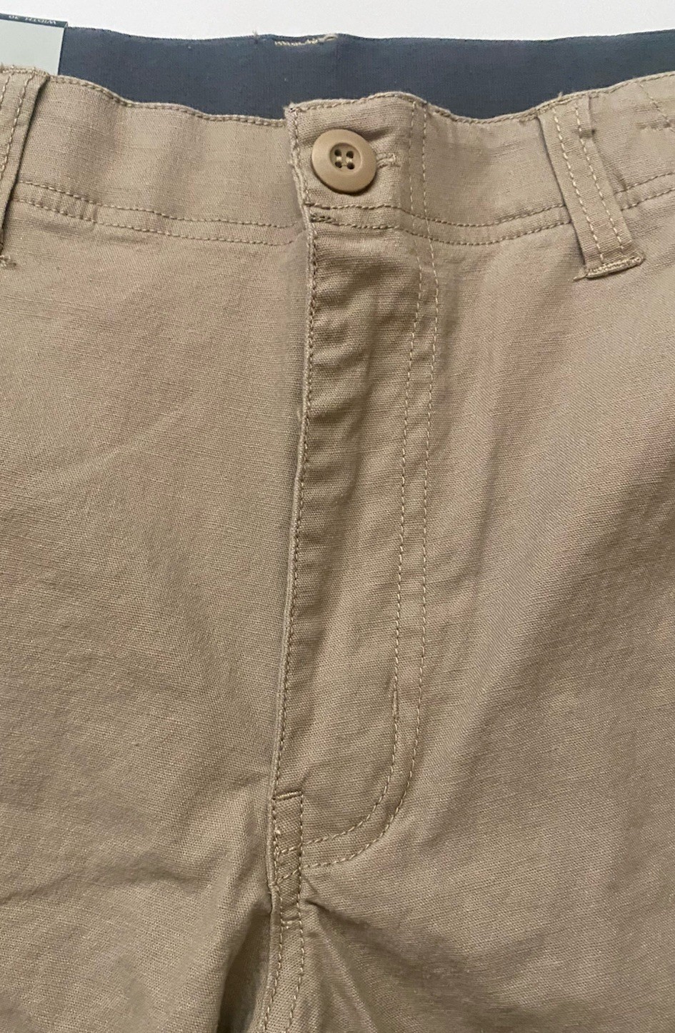 Hallstatt Men’s Cargo Shorts Size 30/32 – 10in Inseam Khaki New w Tags