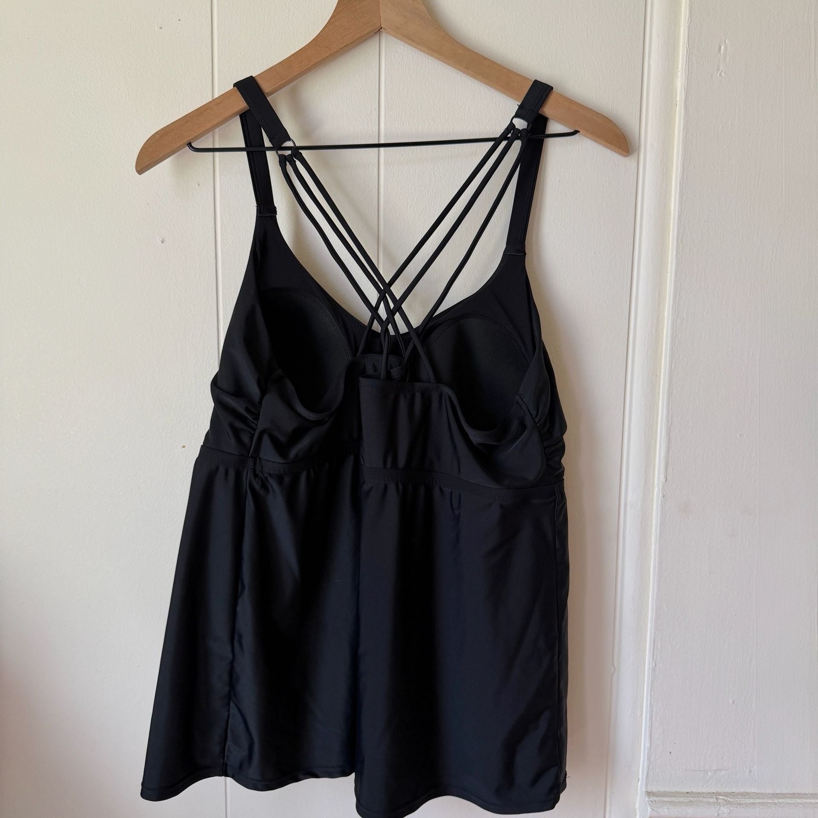 Torrid Black Wireless Strappy Back Babydoll Tankini Top Size 1
