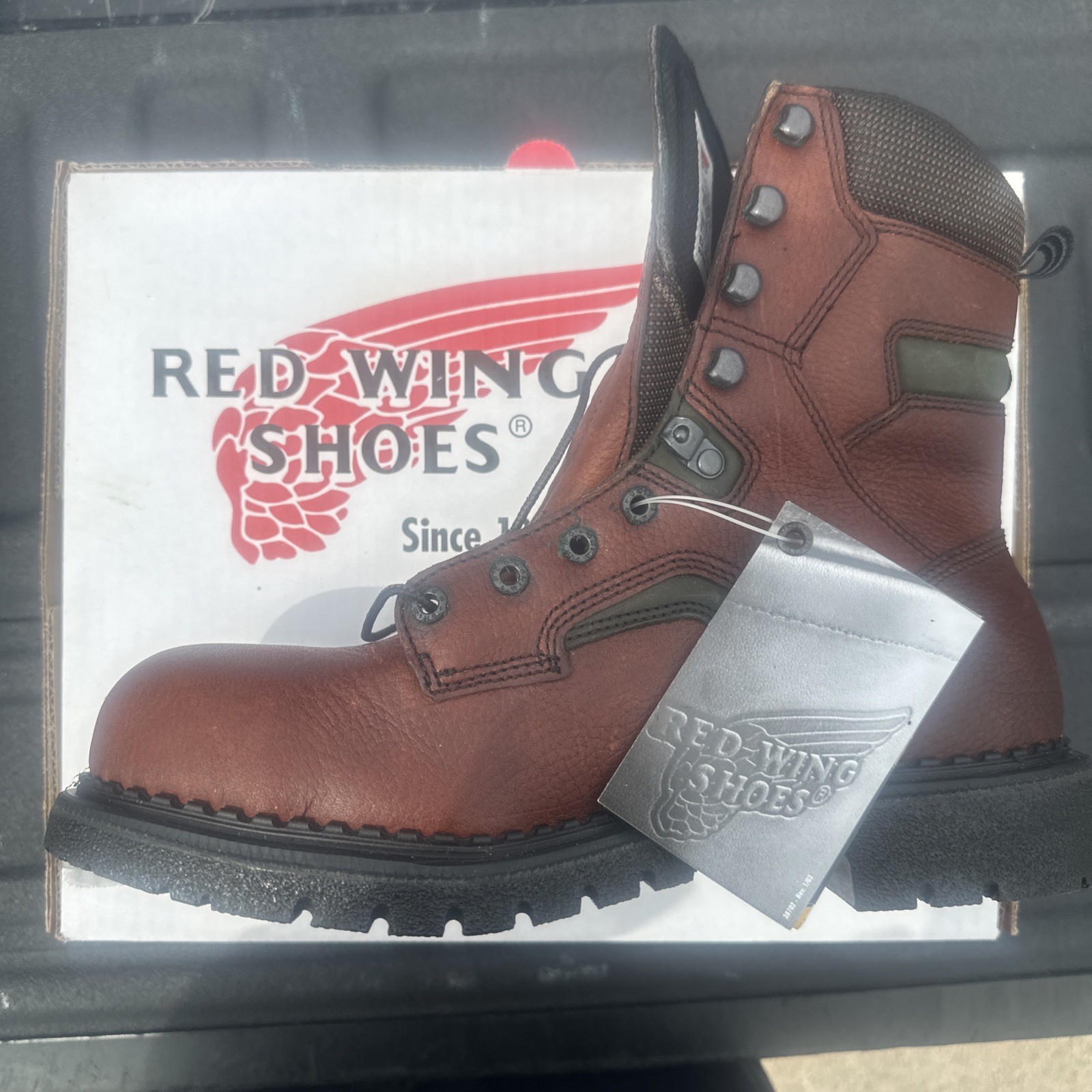 New Red Wing 2238 DynaForce Steel Toe Work Boots Men’s 9.5 E2 New In Box