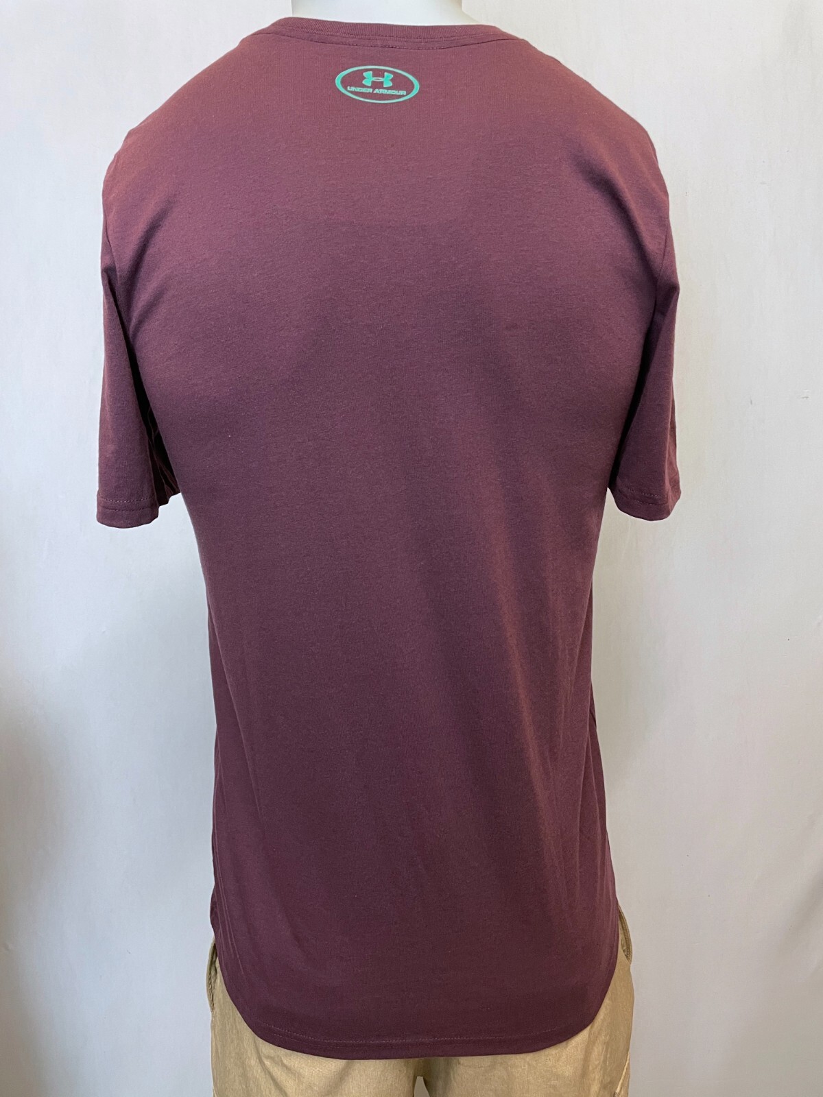 Under Armour Shirt Mens Small Medium Purple Pink Athletic Fit Soft