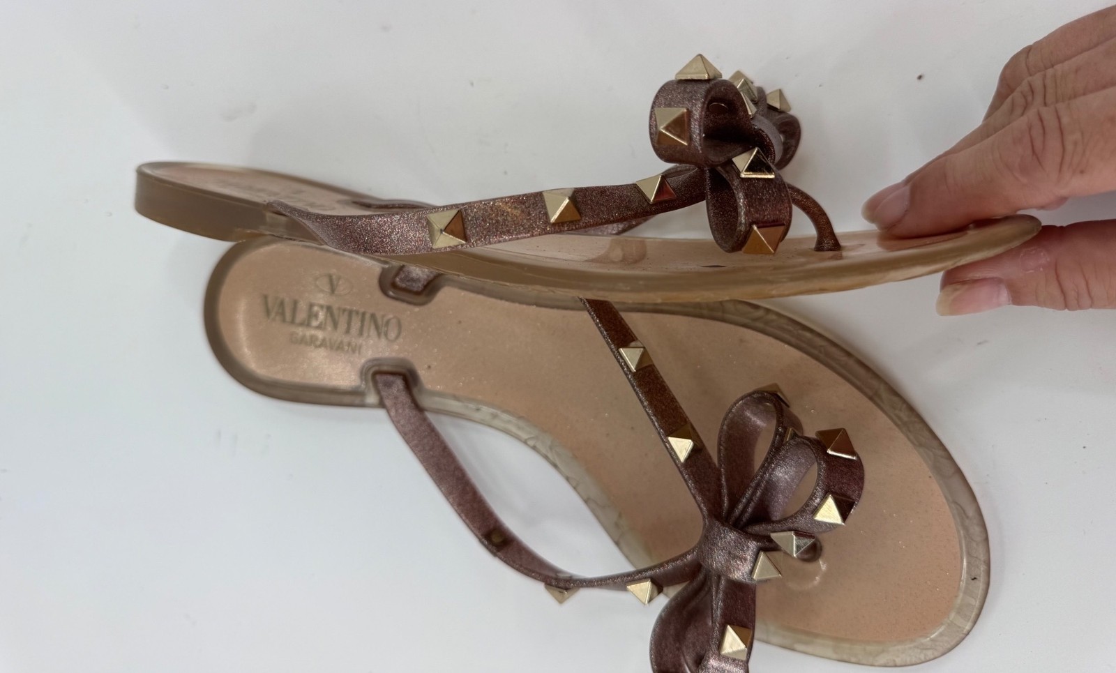 Valentino Garavani Rockstud Bow Jelly Thong Sandals Brown Size 39 US 8.5 Italy