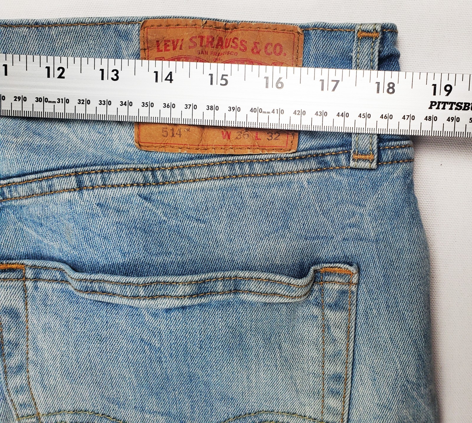 Levi’s 514 Blue Jeans, Zipper with Button Closure, Men’s 36×32