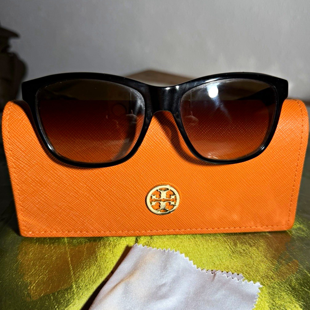 Tory Burch TY7031 Rectangle Sunglasses Black Plastic Frame Brown Gradient UV400