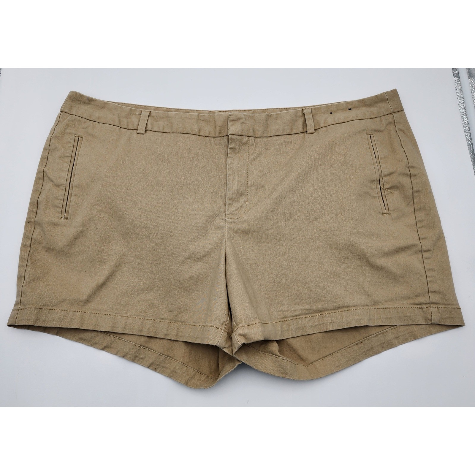 a.n.a Twill Shorts Women 22W Khaki Tan Cotton Blend Stretch Mid Rise EXC