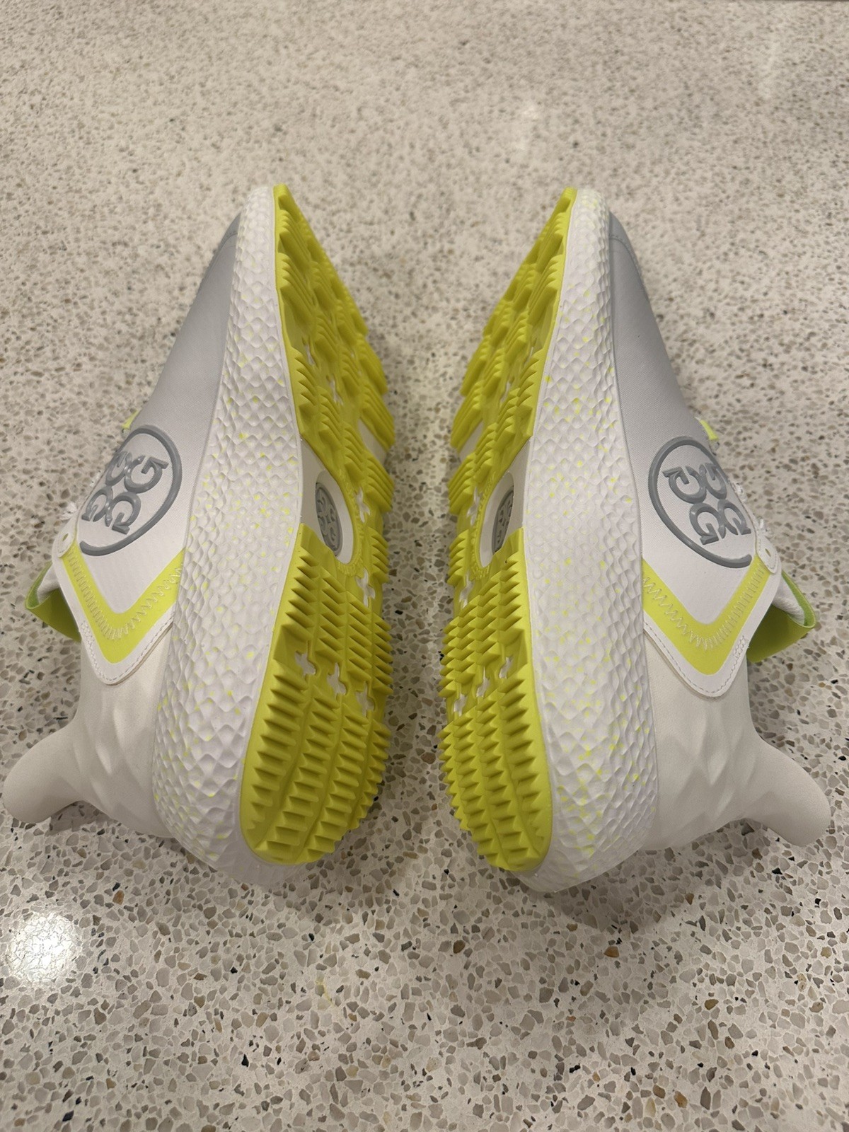 NEW G/Fore MG4X2 Mens Size 9 Cross Trainers Golf Shoes Grey Yellow GMF000140