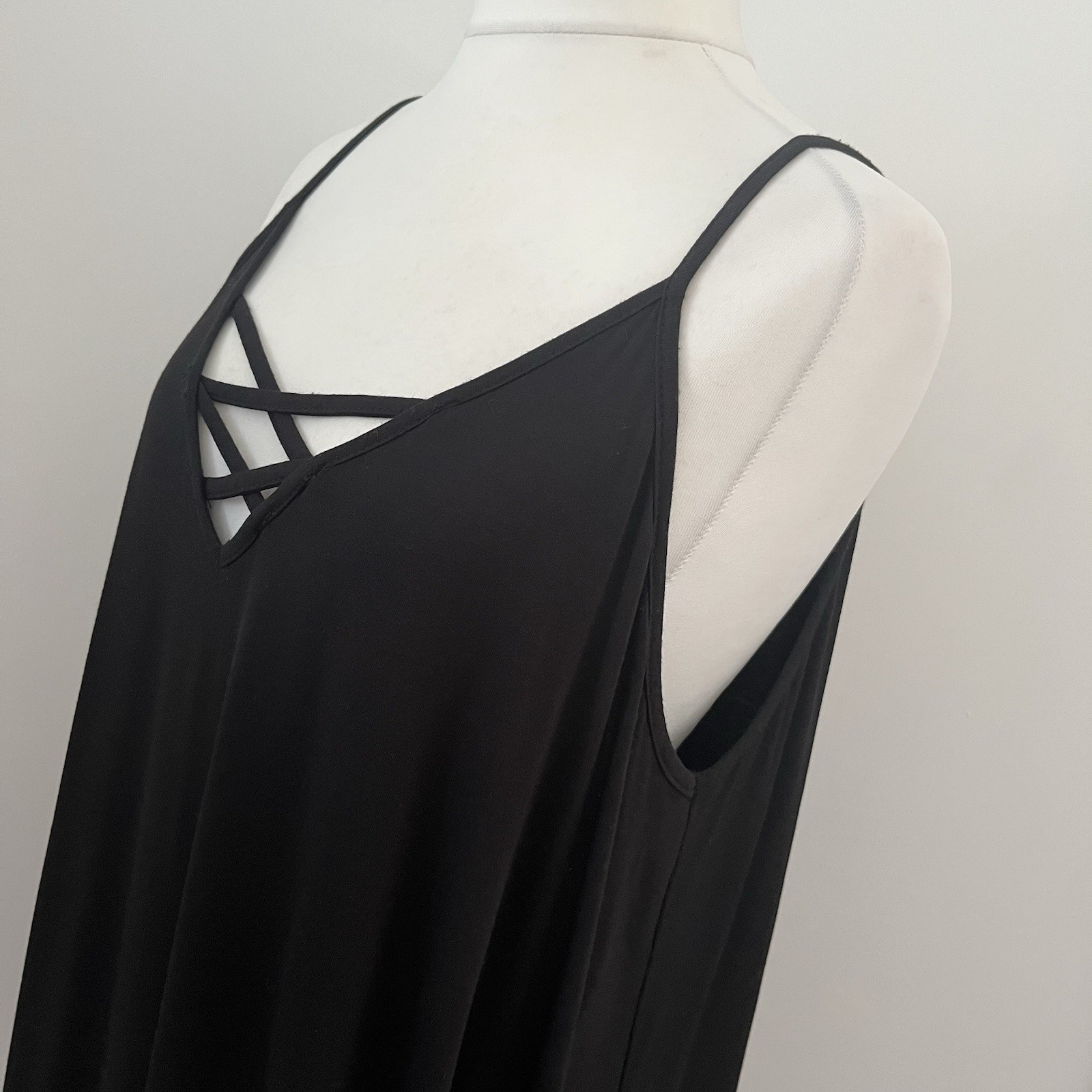 Yours Size 22/24 Black Sleeveless Tunic Top Criss Cross Front Summer Beach