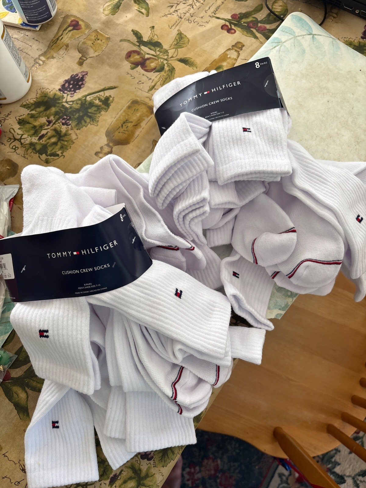 BRAND NEW 16 Tommy Hilfiger Men’s Socks 8/pack. White mens 7-12. 2 packs.
