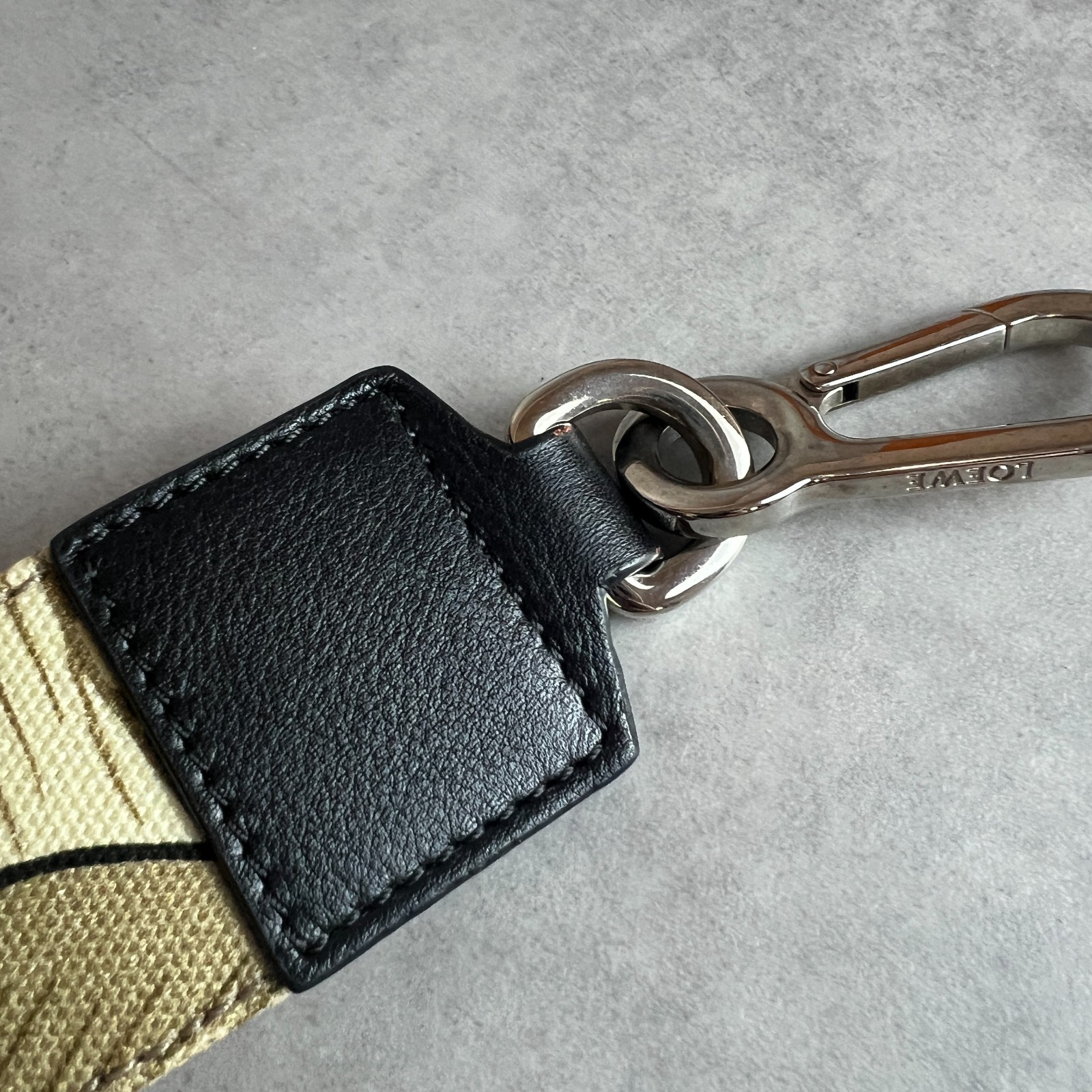 LOEWE Jacquard Leather Green Leaf William Morris Shoulder Strap Used From Japan
