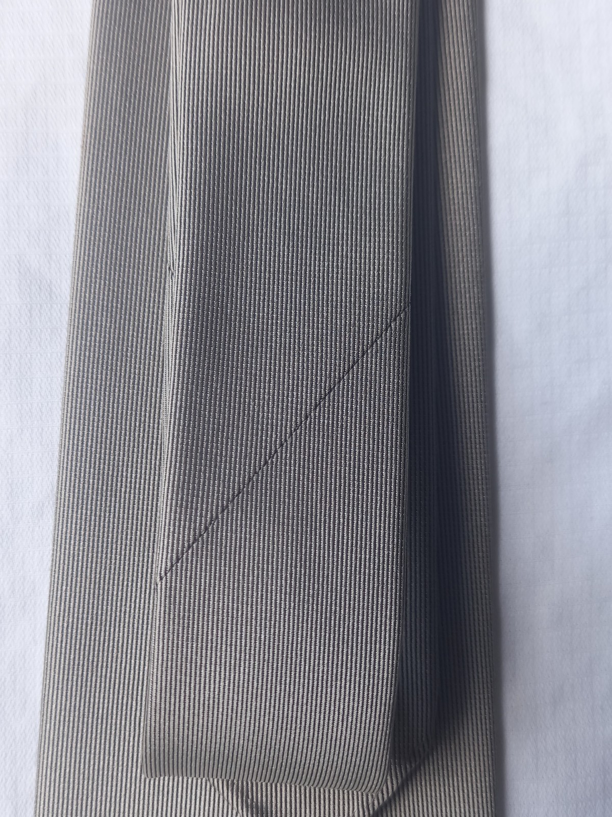 GRAY SOLID COLOR TIE BRAND: HÈRMES, FRANCE