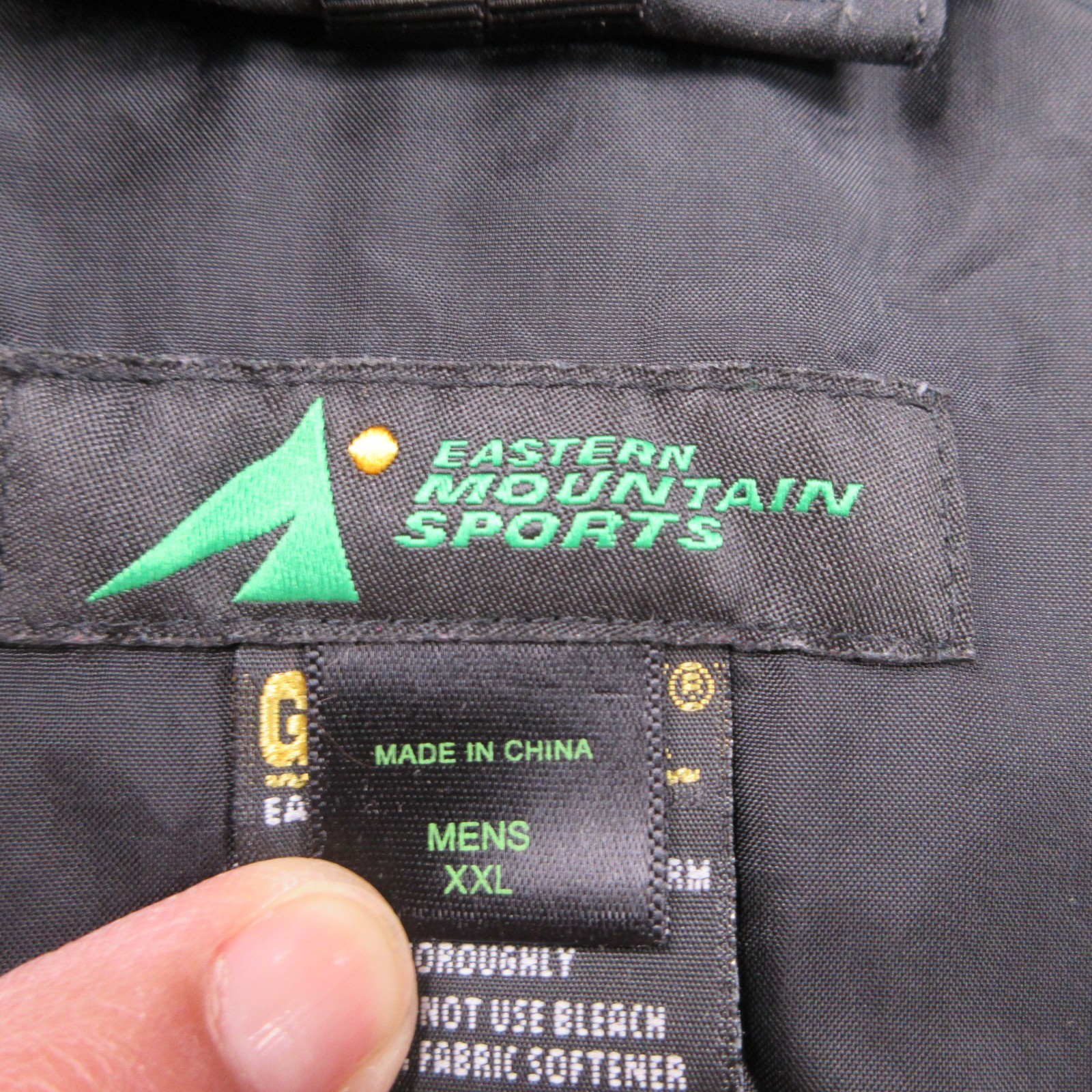EMS Eastern Mountain Sports Goretex Rain Jacket Mens 2XL Black Full Zip Hooded