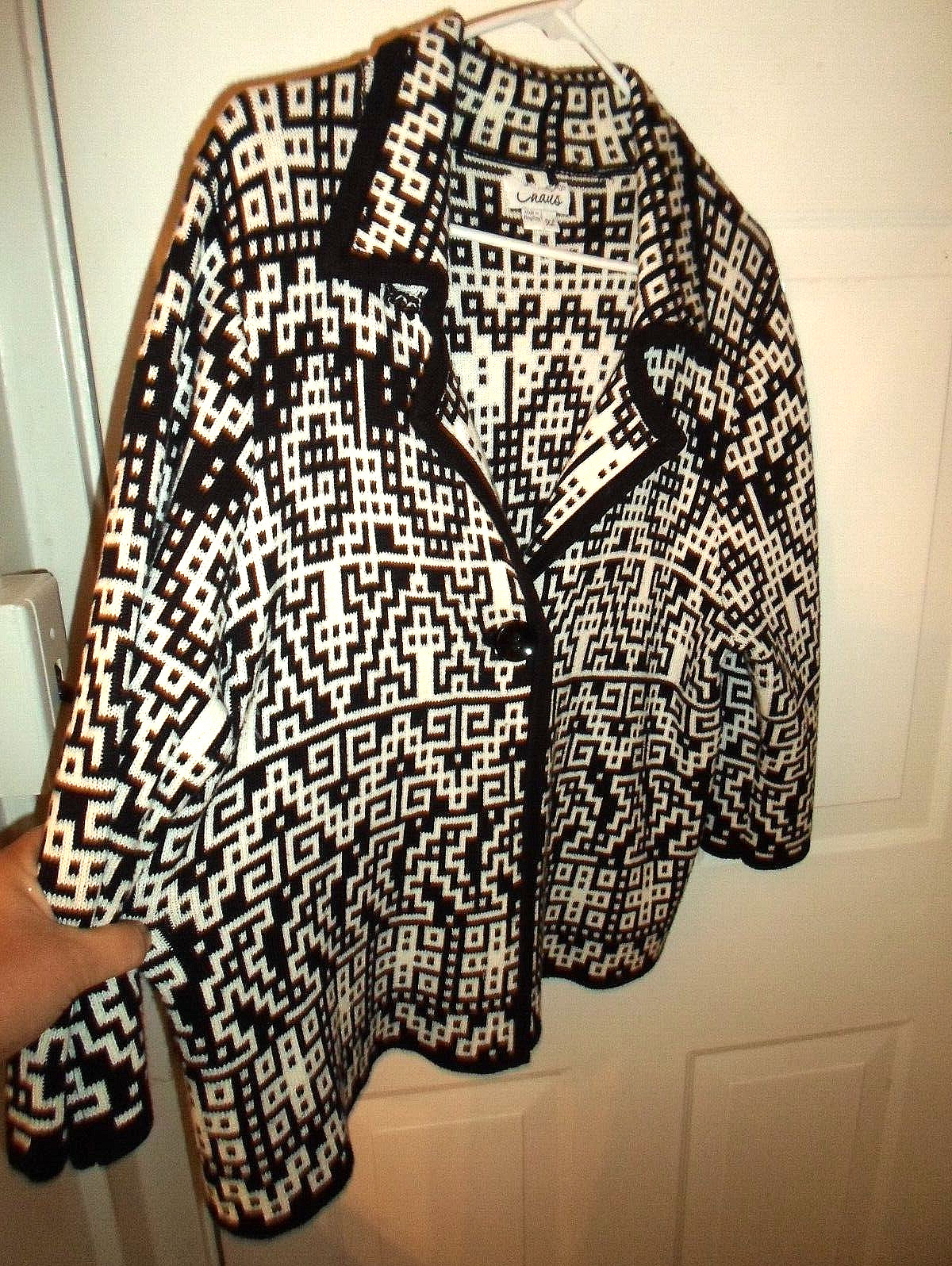 Chaus Womens XL Single Button Black & White Knit Cardigan Sweater Collared Lapel