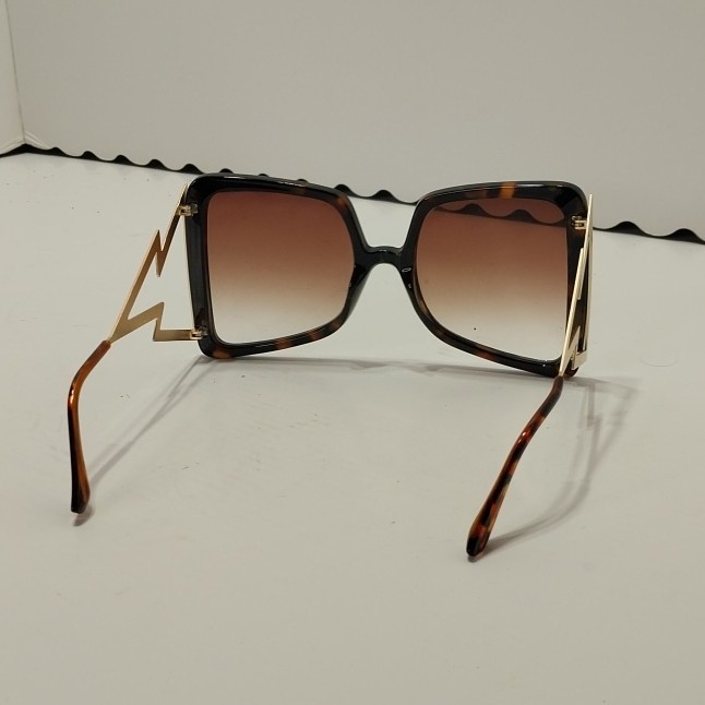 Women’s Oversized Square Tortoiseshell Sunglasses Brown Gradient Tinted Lenses