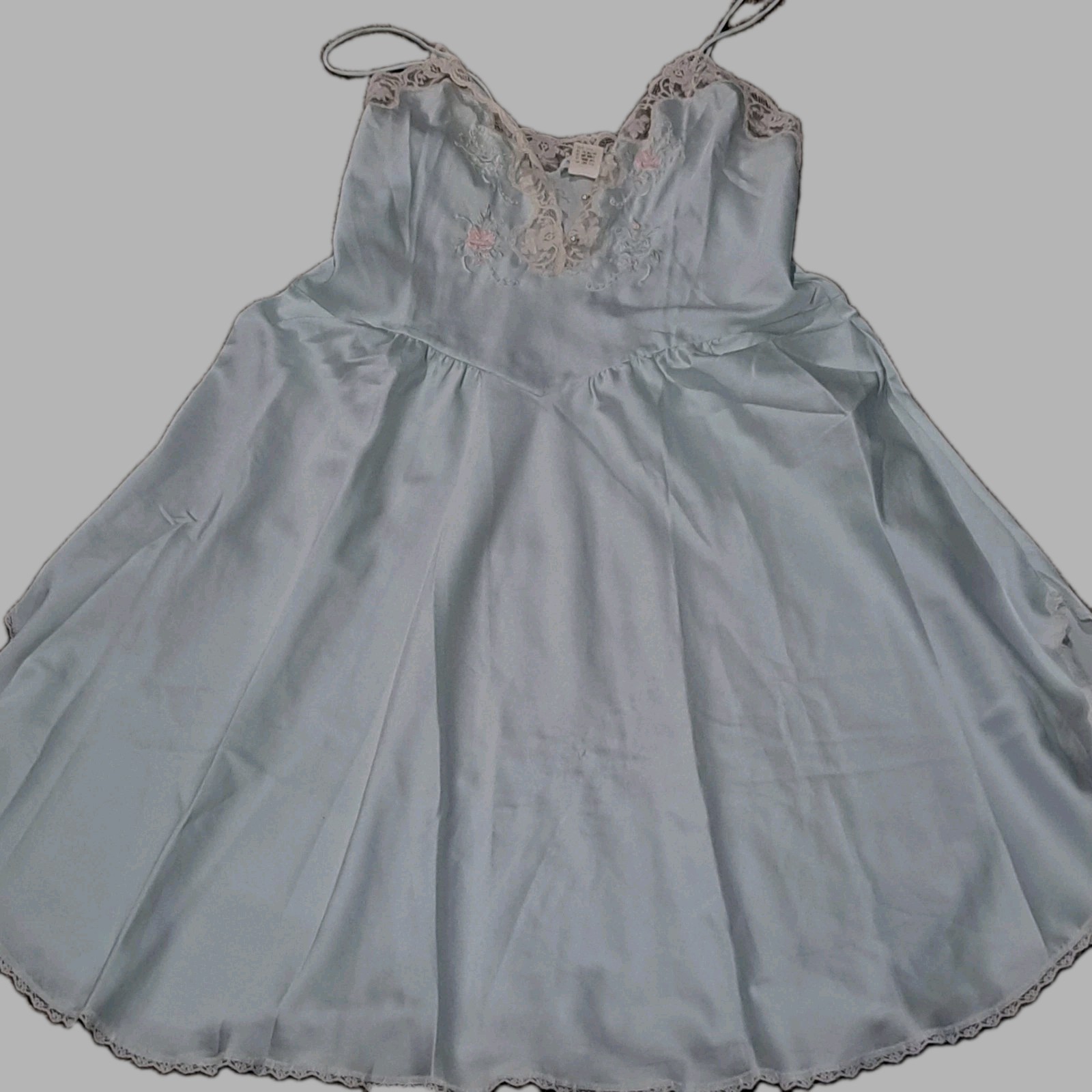 Vtg Sara Beth Gown M Pale Aqua Lace Bodice Curved Slit Hem Pearl Button Soft