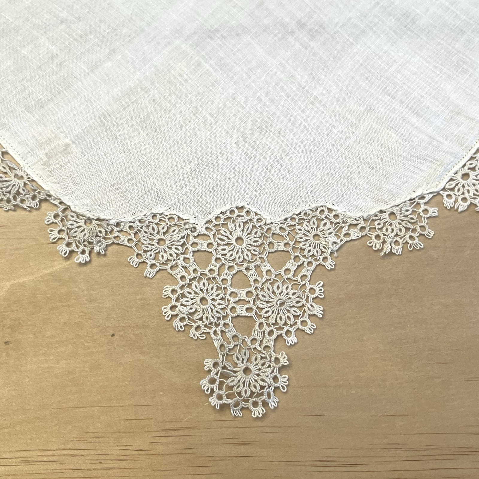 VTG Wedding Hankie Linen White Ecru Intricate Tatted Crochet Edge 11×12″