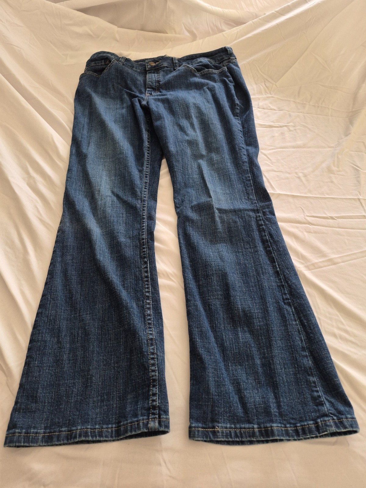 WOMEN’S SIZE 16 M LEE RIDERS MID RISE BOOT CUT JEANS MADE IN MEXICO