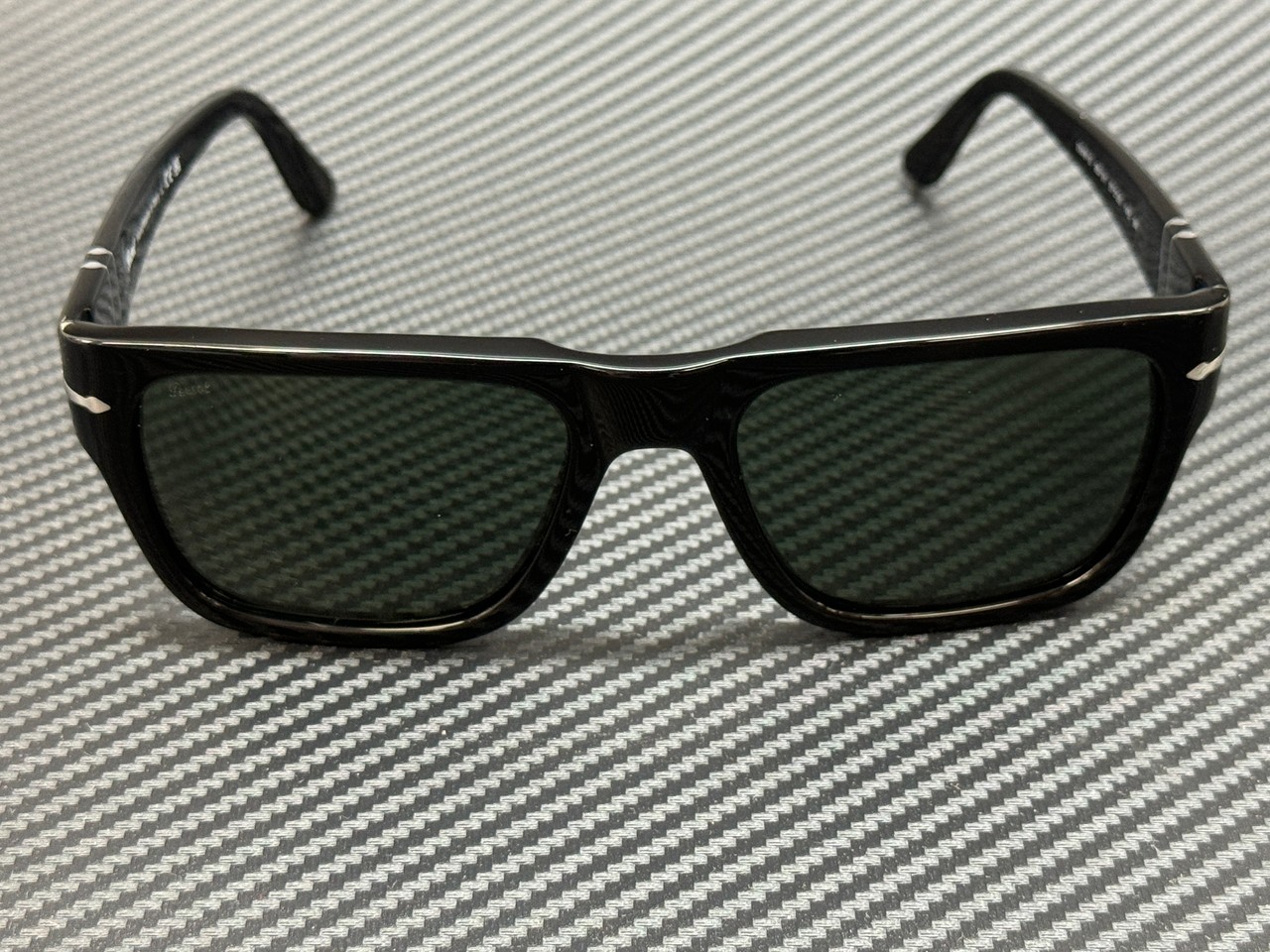 PERSOL PO3348S 95 31 Black Green Unisex 55 mm Sunglasses