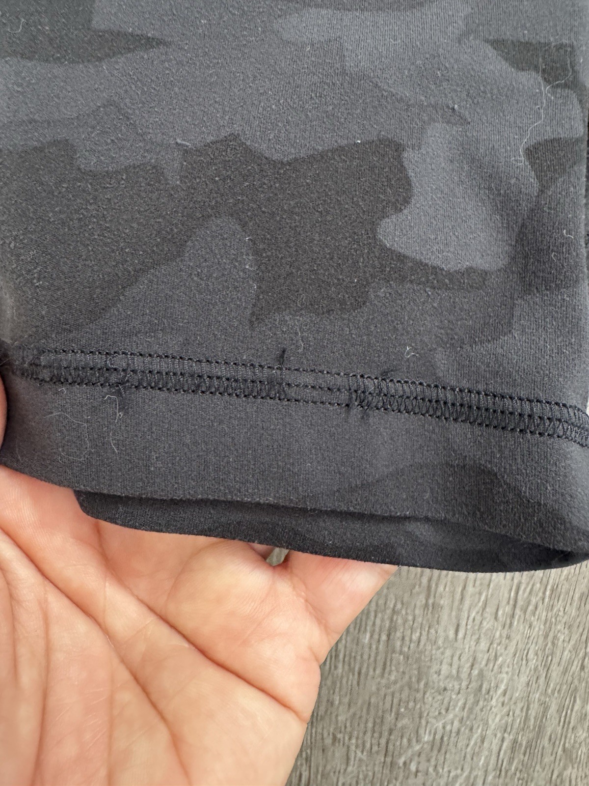 Lululemon Align High Rise Bike Shorts Black Gray Camo Women’s 4 Yoga Athletic