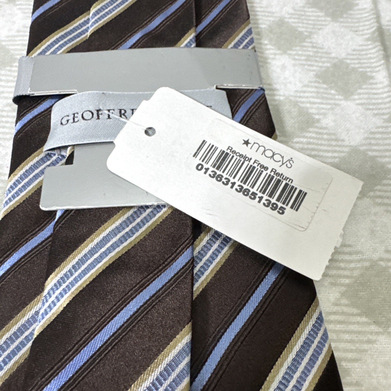New GEOFFREY BEENE Brown Blue Tan Stripe Silk Classic Tie