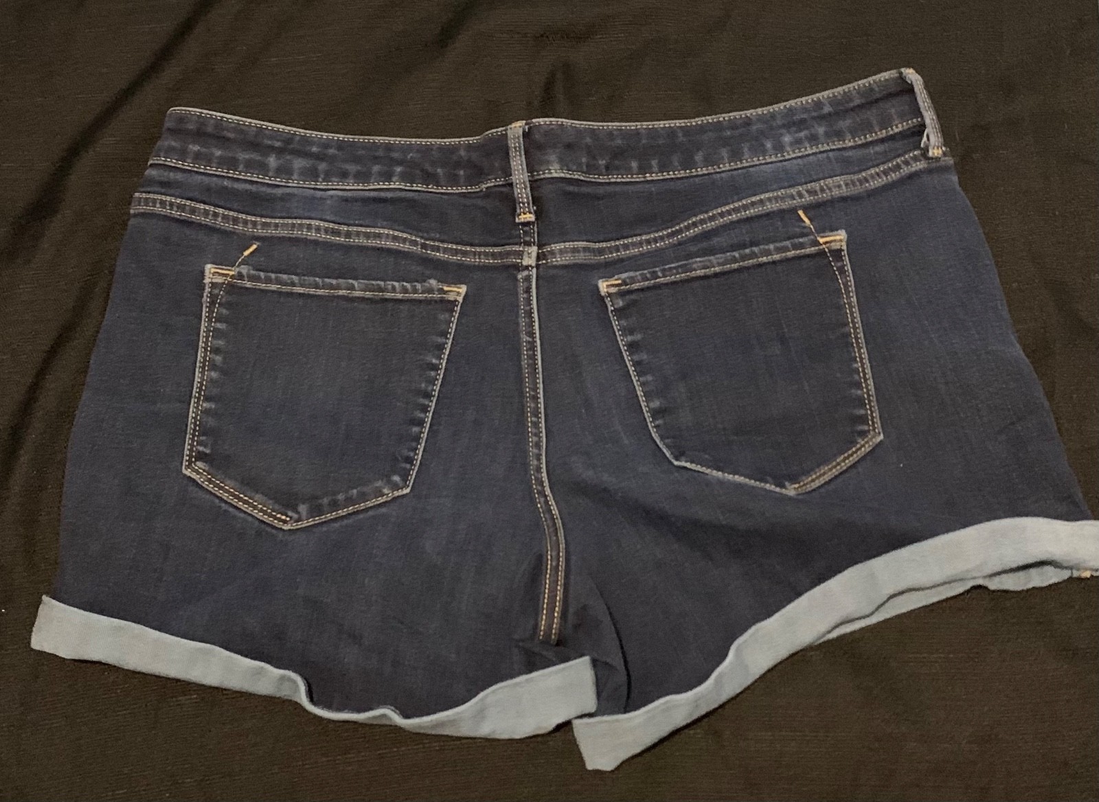 Mossimo Cuffed Jean Shorts Mid Rise Midi Size Womens 16/33 Waist