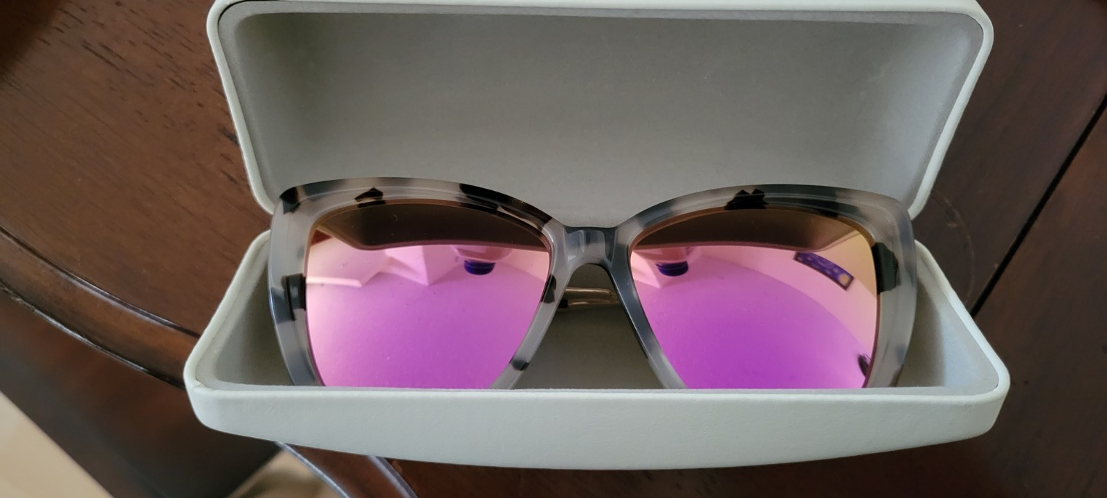 Diff Bella II CT-PK30 Sunglasses,PINK MIRROR LENS, ANIMAL PRINT, STORE DISPLAY