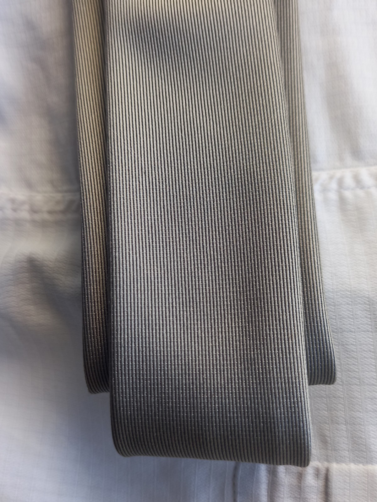 GRAY SOLID COLOR TIE BRAND: HÈRMES, FRANCE