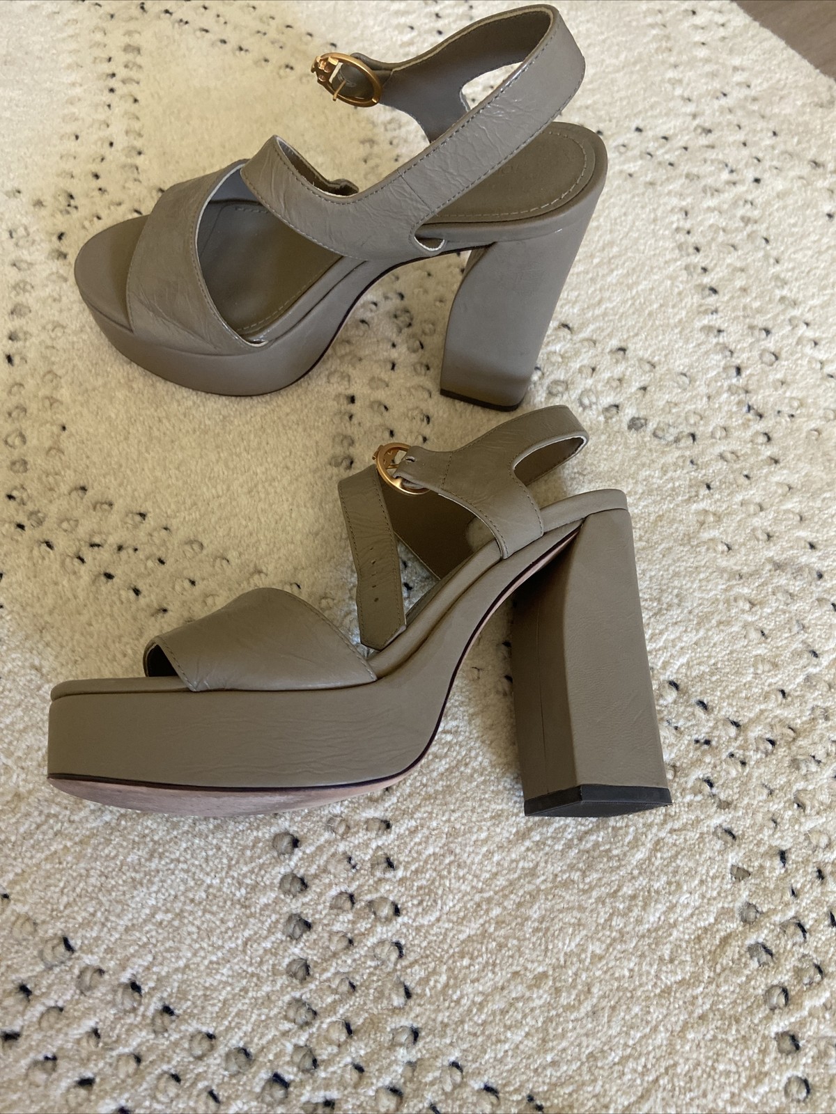 Tory Burch Martine Platform 115mm Croc Patent Leather Sz 6.5 Grayish