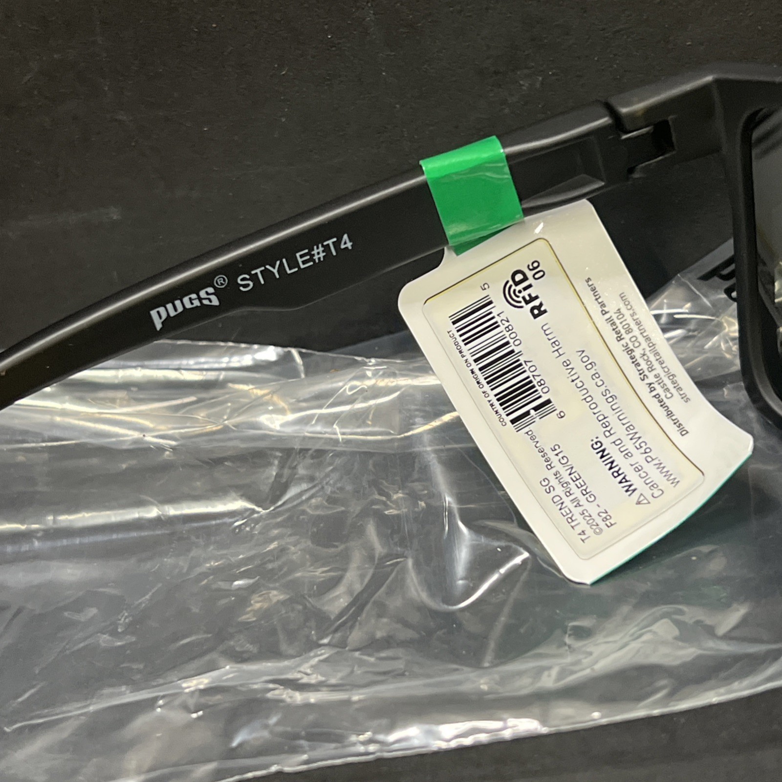 Pugs Trend T4 Sunglasses with Black Frame & Black Lenses New UV400